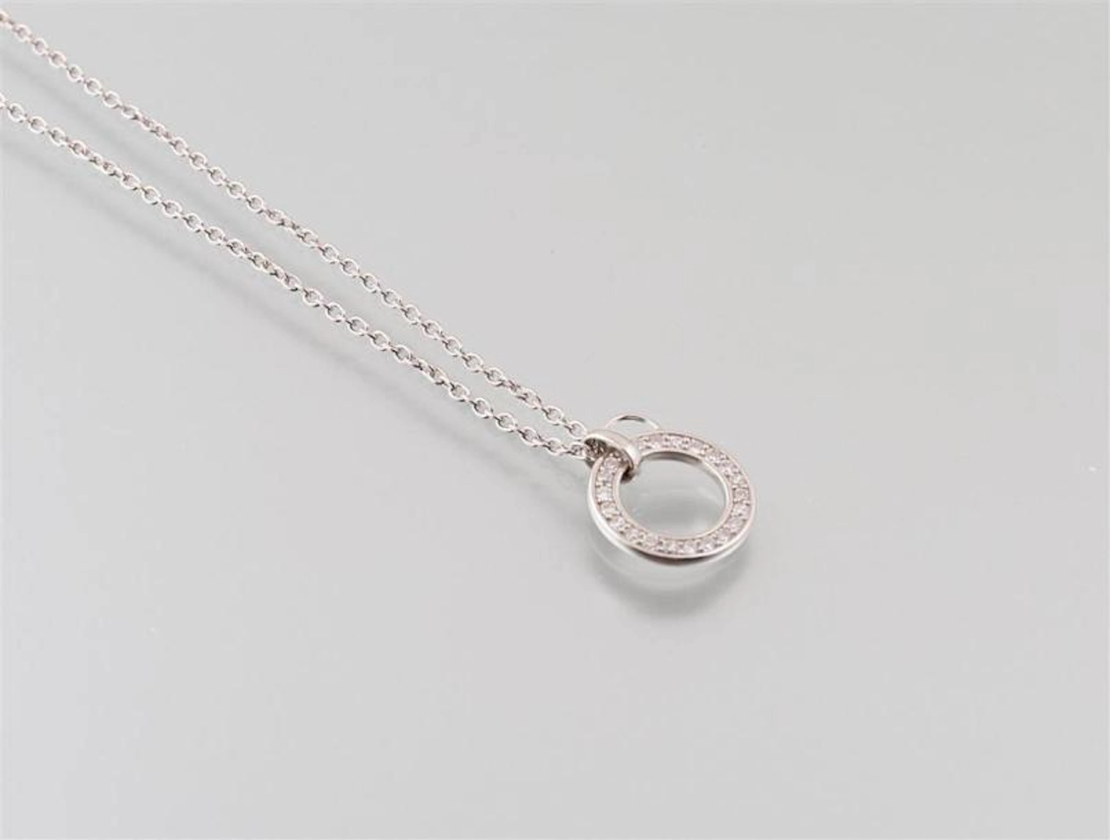 Collier en argent orné d'un pendendif en…