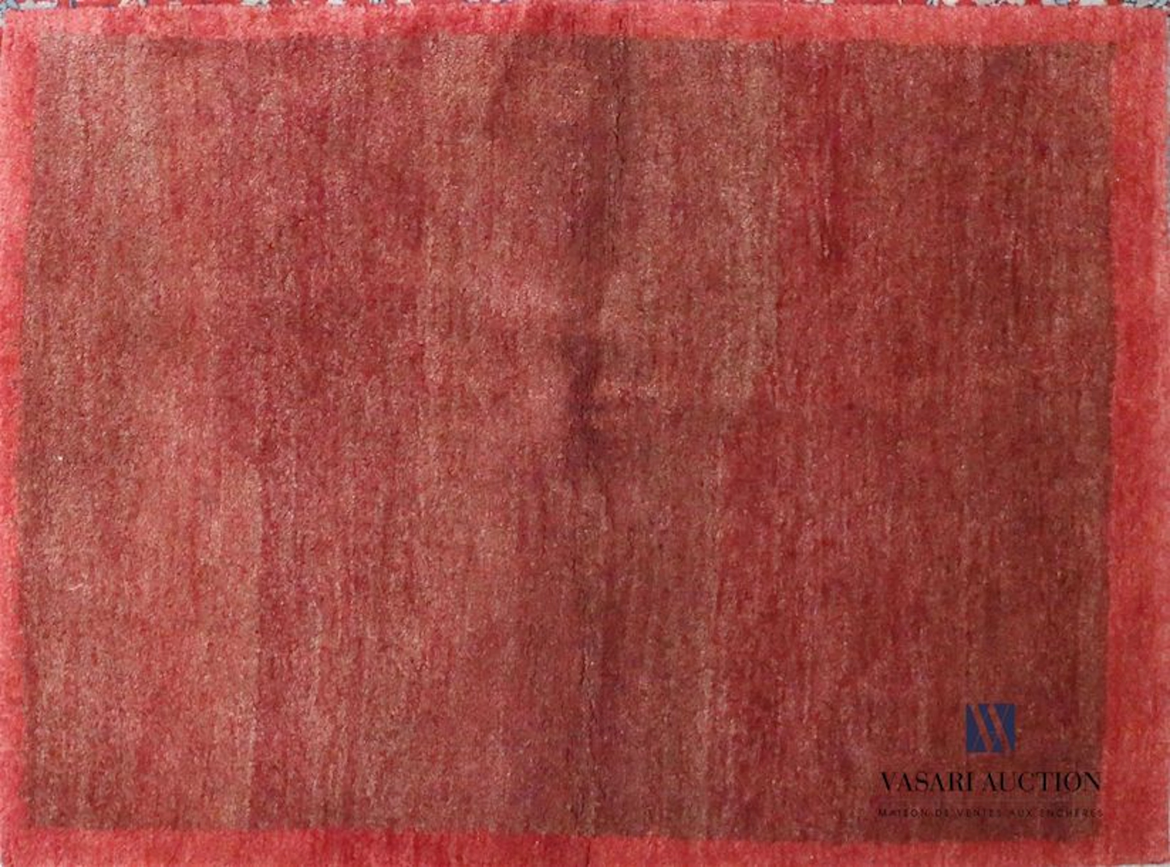 GABBEH Tapis en laine à fond et bordure rouge…