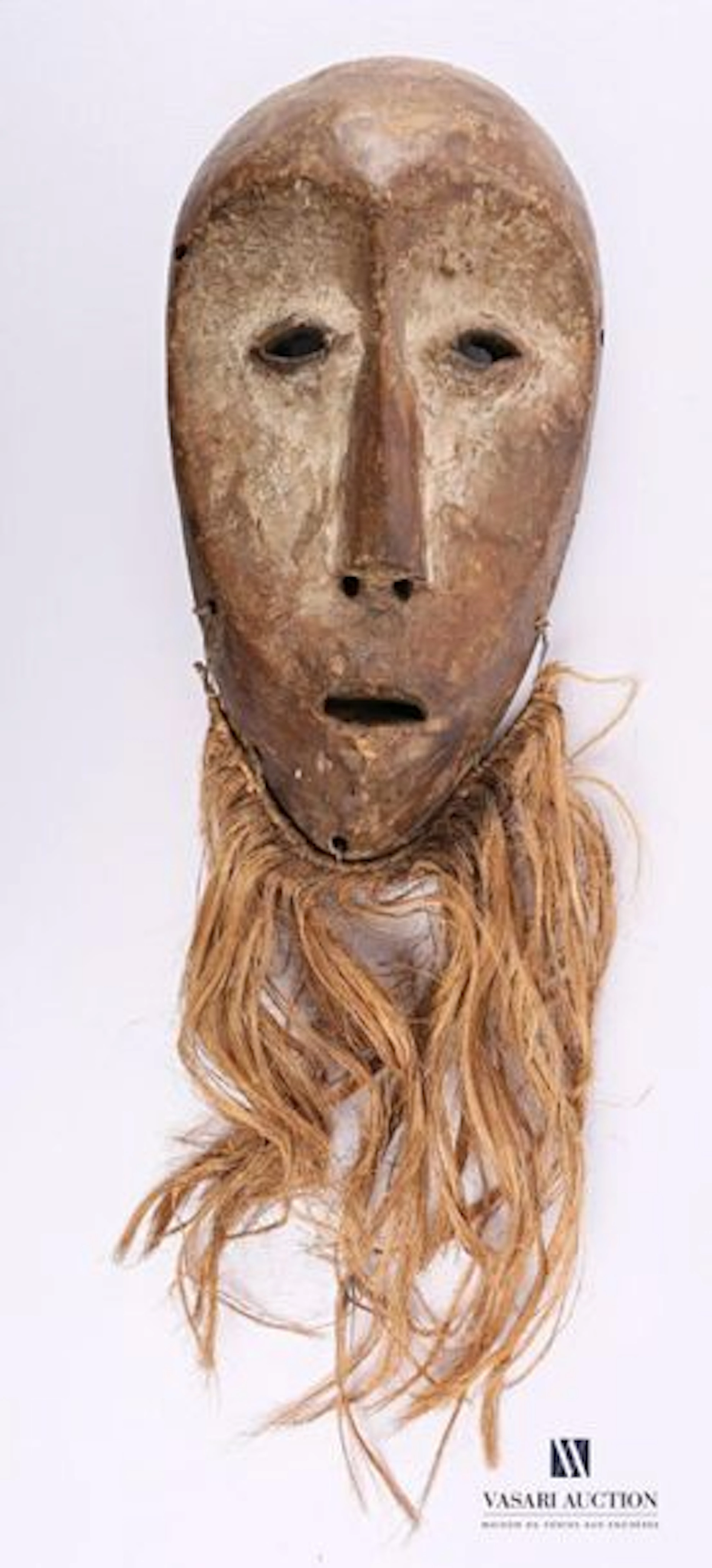 LEGA Masque en bois sculpté, la barge en... - Lot 140 - Vasari Auction
