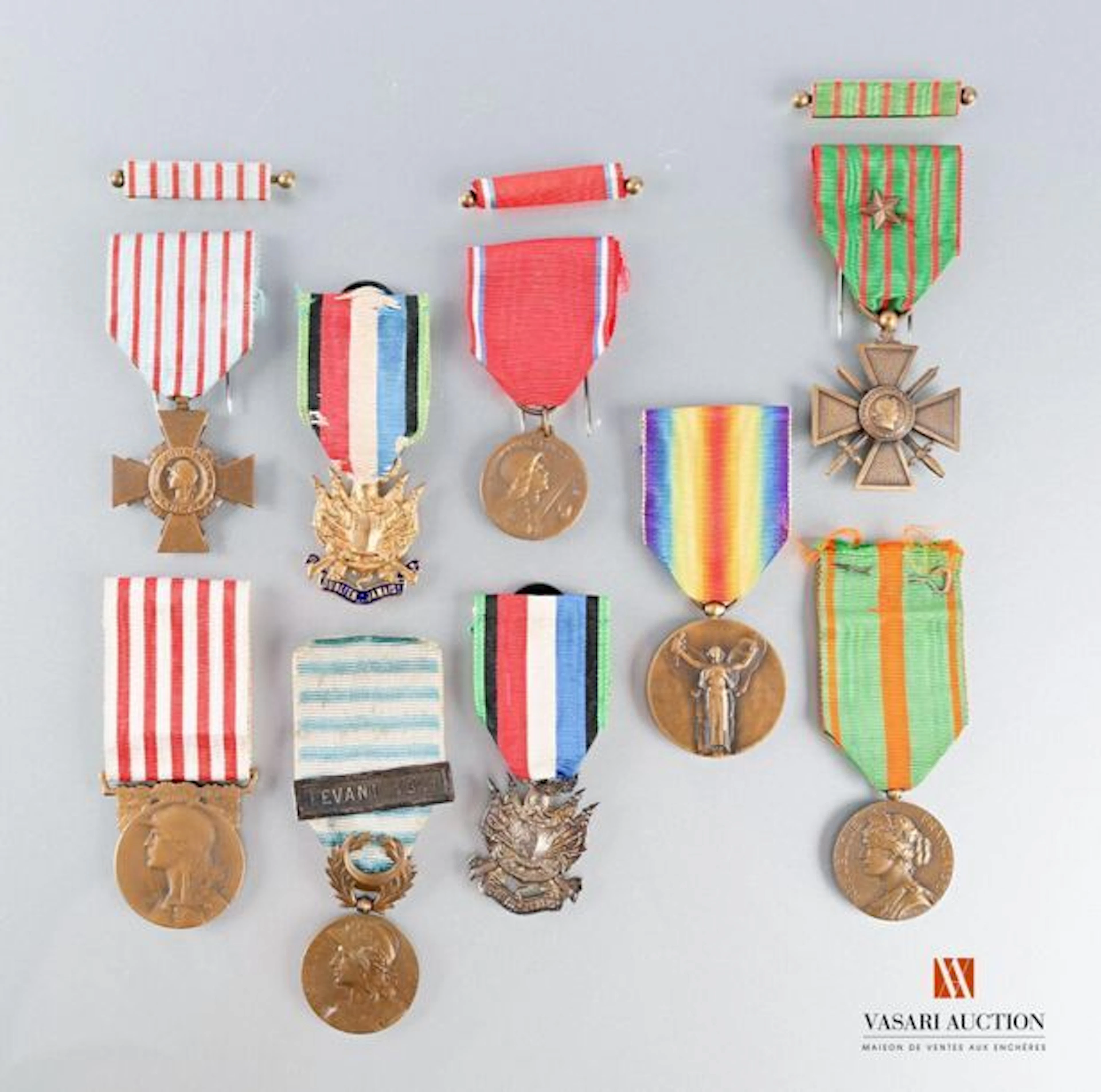 Ordres et décorations: Croix de guerre 14-18,... - Lot 251 - Vasari Auction