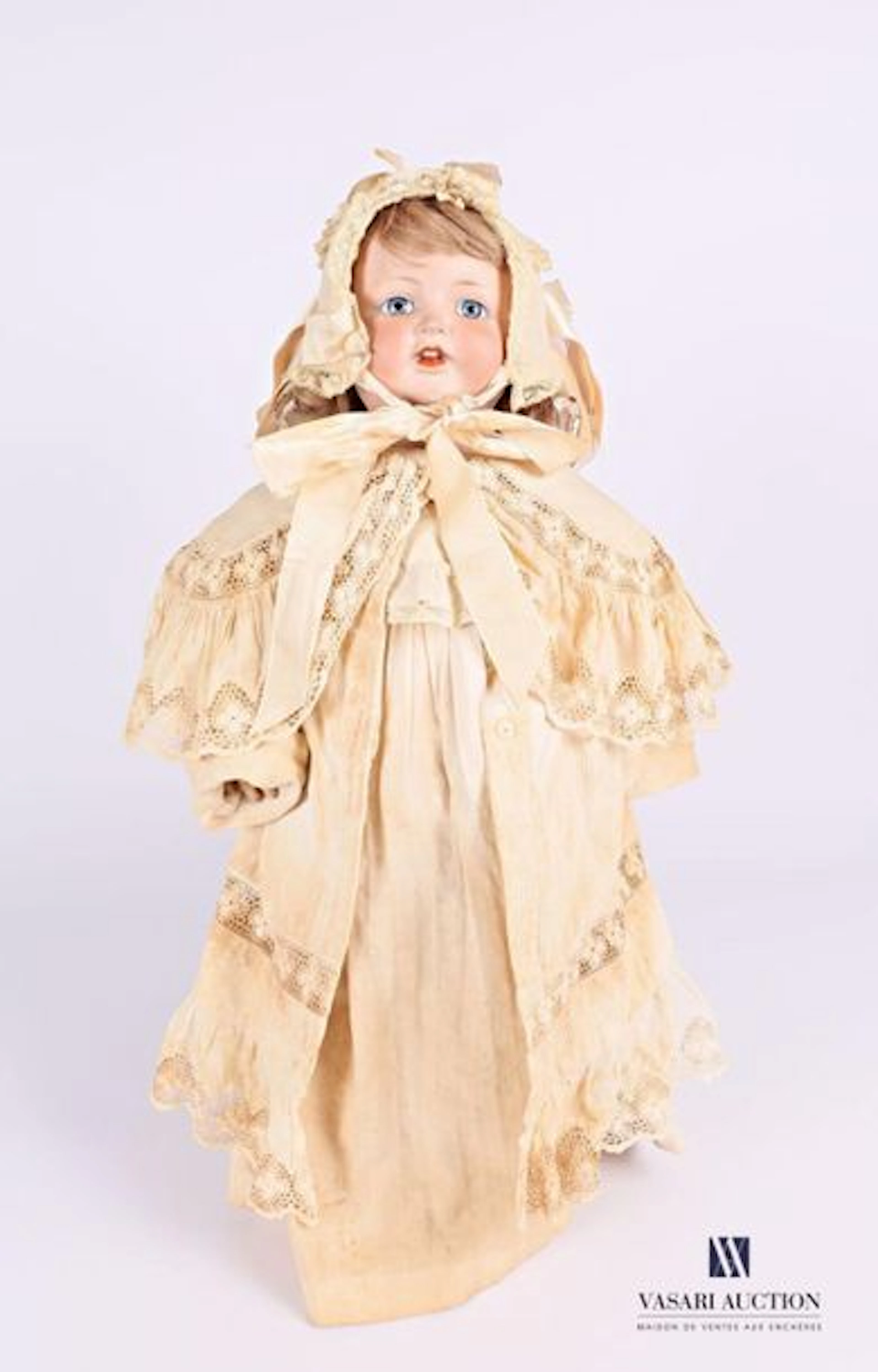Bébé allemand, à tête caractérisée en biscuit,... - Lot 100 - Vasari Auction