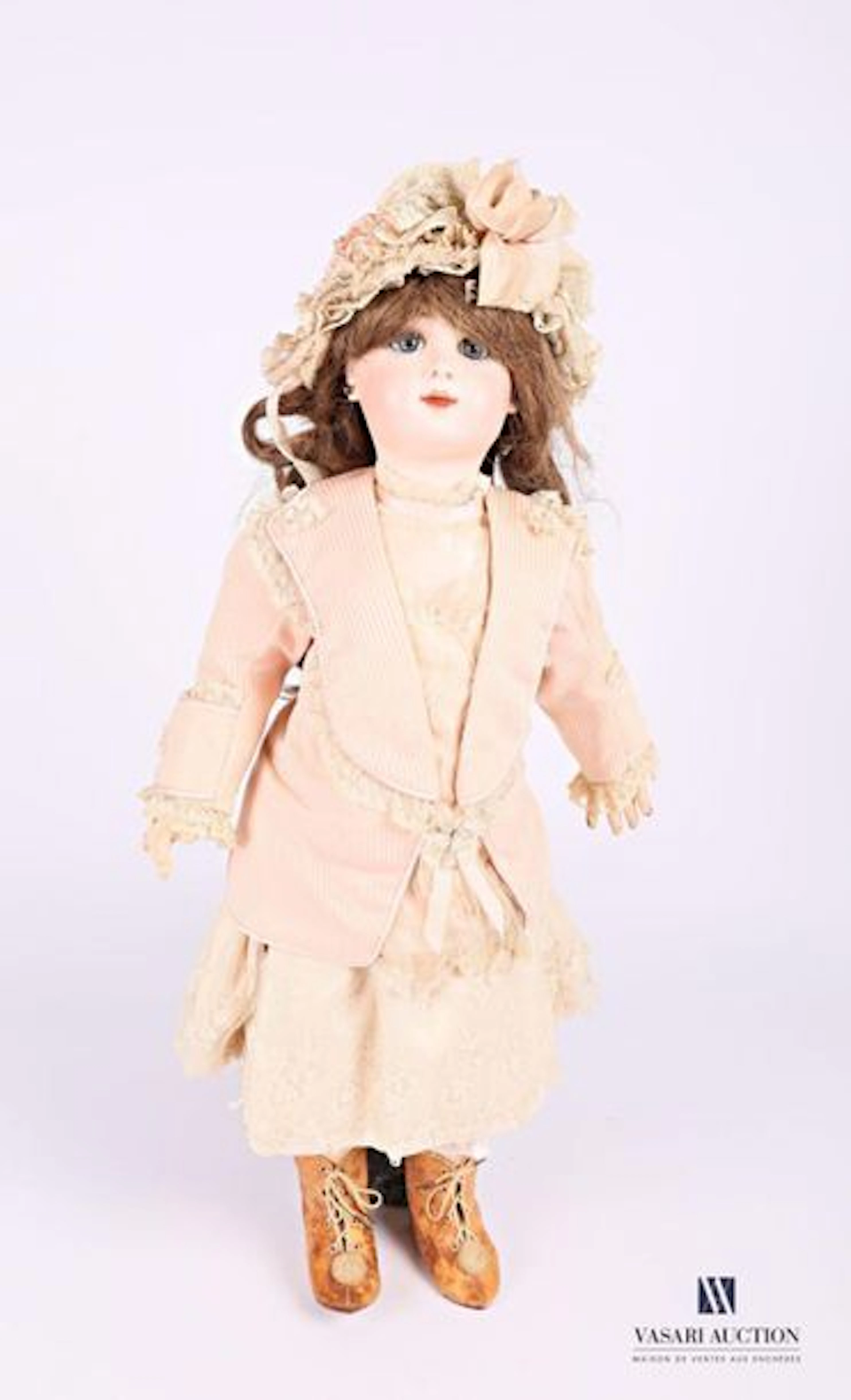 Bébé JUMEAU, avec tête en biscuit coulé,... - Lot 135 - Vasari Auction
