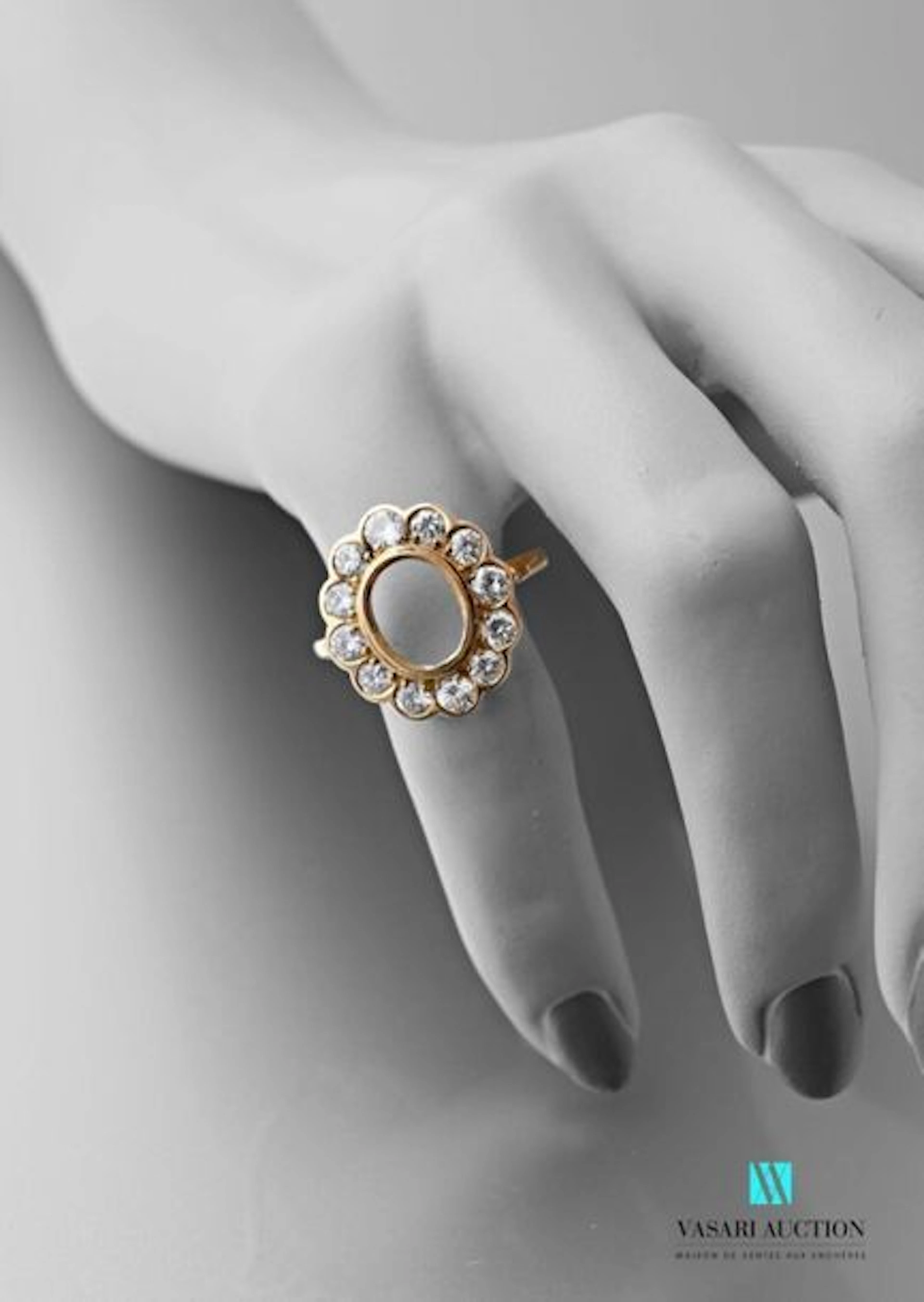 Monture de bague pompadour en or jaune 750... - Lot 55 - Vasari Auction