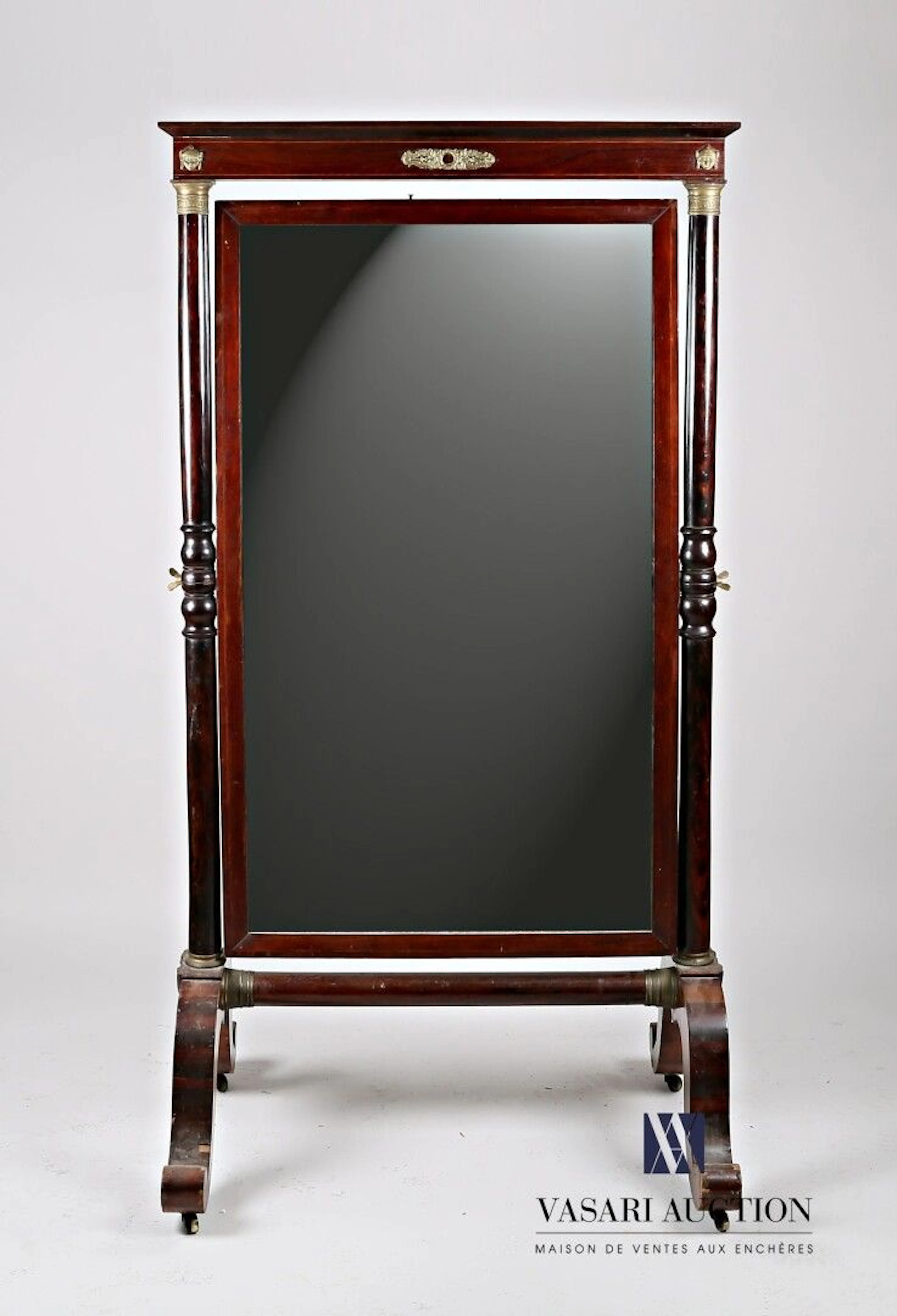 Miroir psyché en acajou et placage d'acajou,... - Lot 176 - Vasari Auction