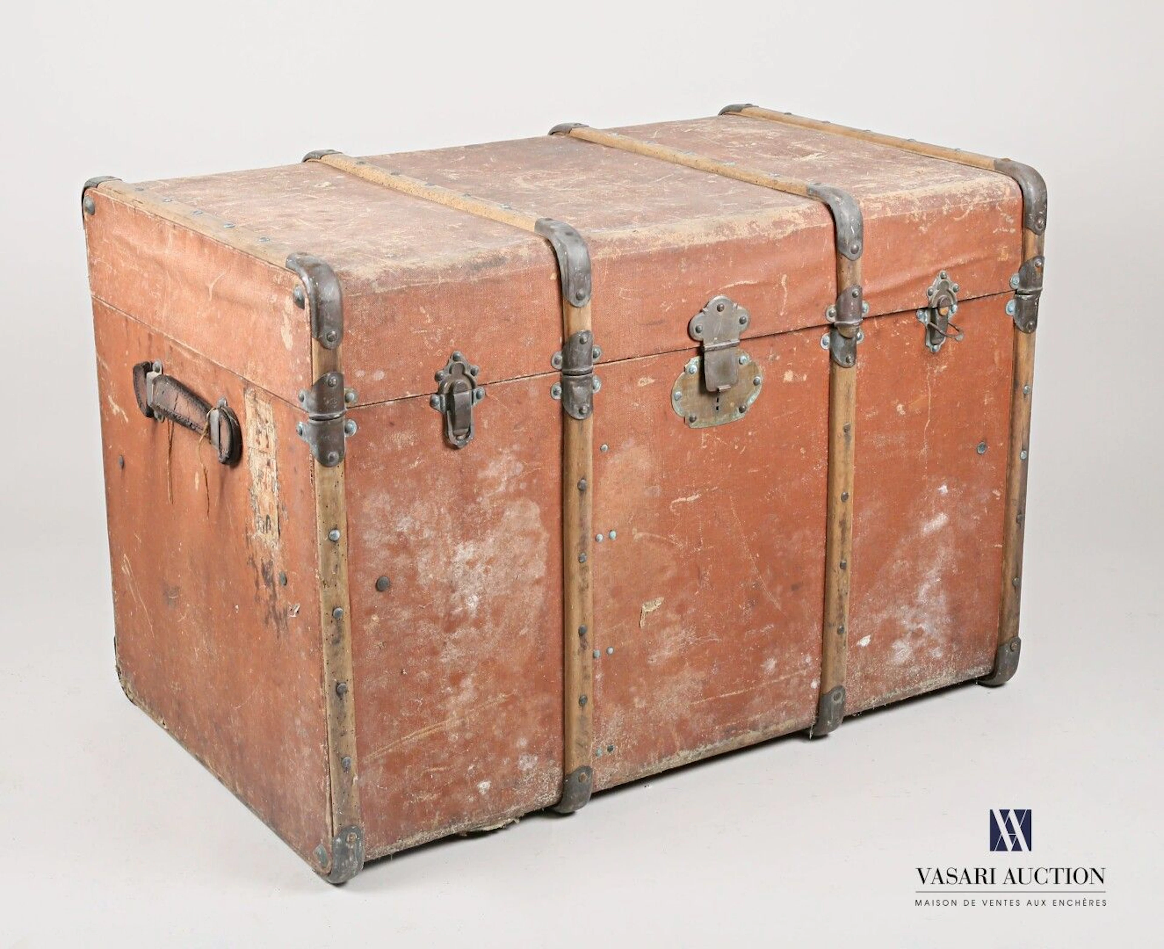 Malle de voyage en bois gainé de toile enduite... - Lot 186 - Vasari Auction