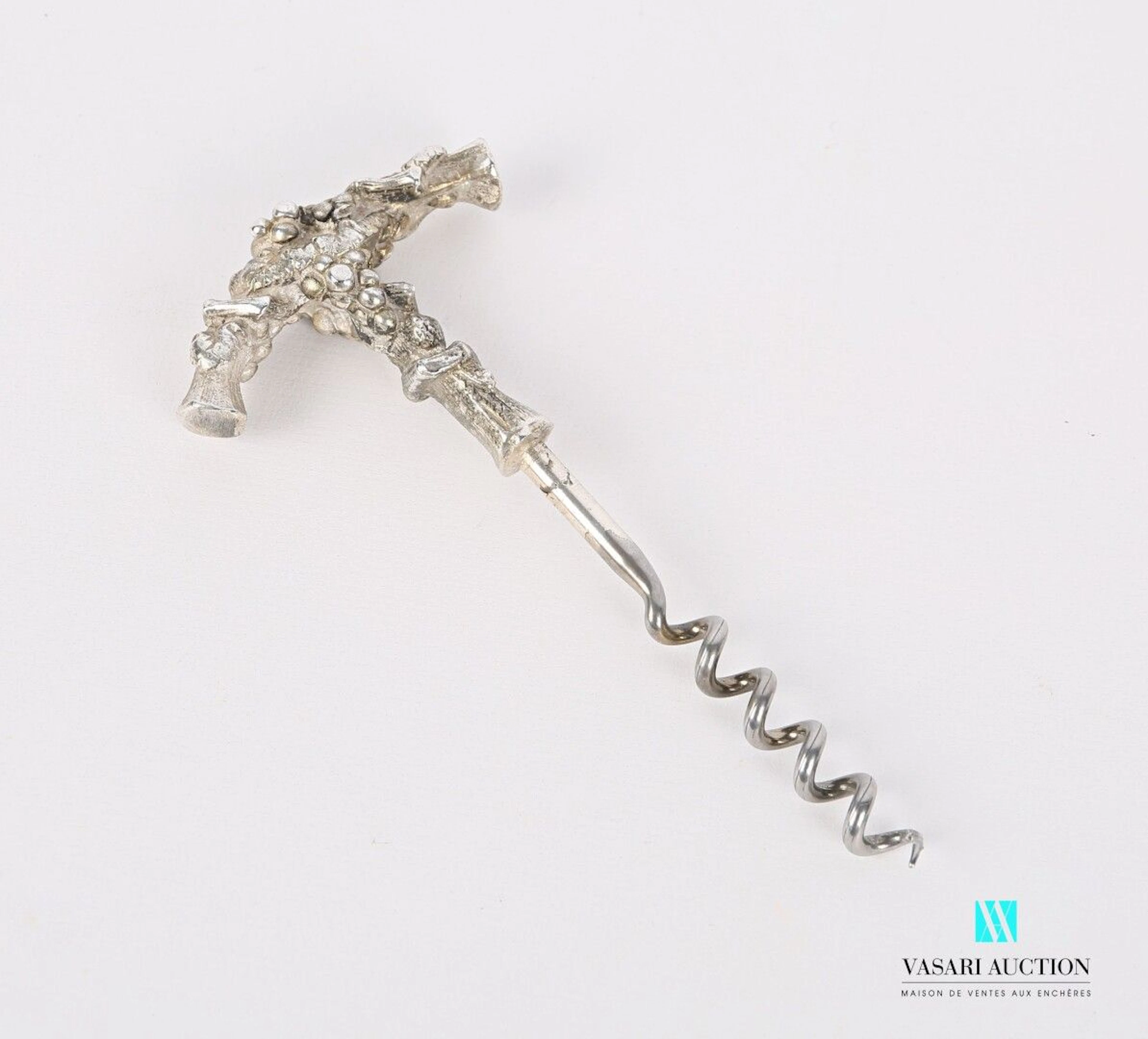 Tire bouchon, la prise en argent figurant... - Lot 25 - Vasari Auction