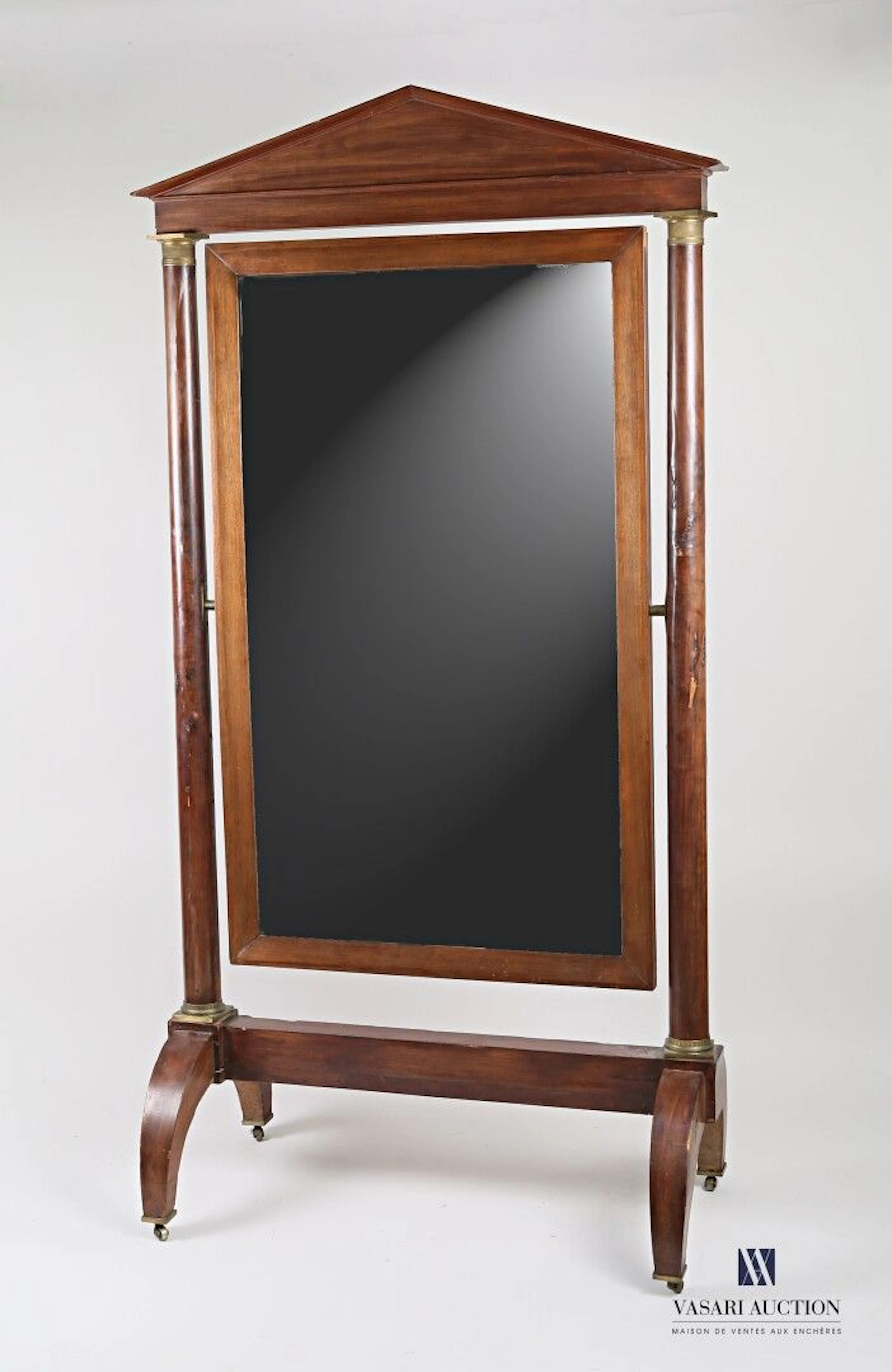 Miroir psychée en placage d'acajou, le miroir... - Lot 260 - Vasari Auction