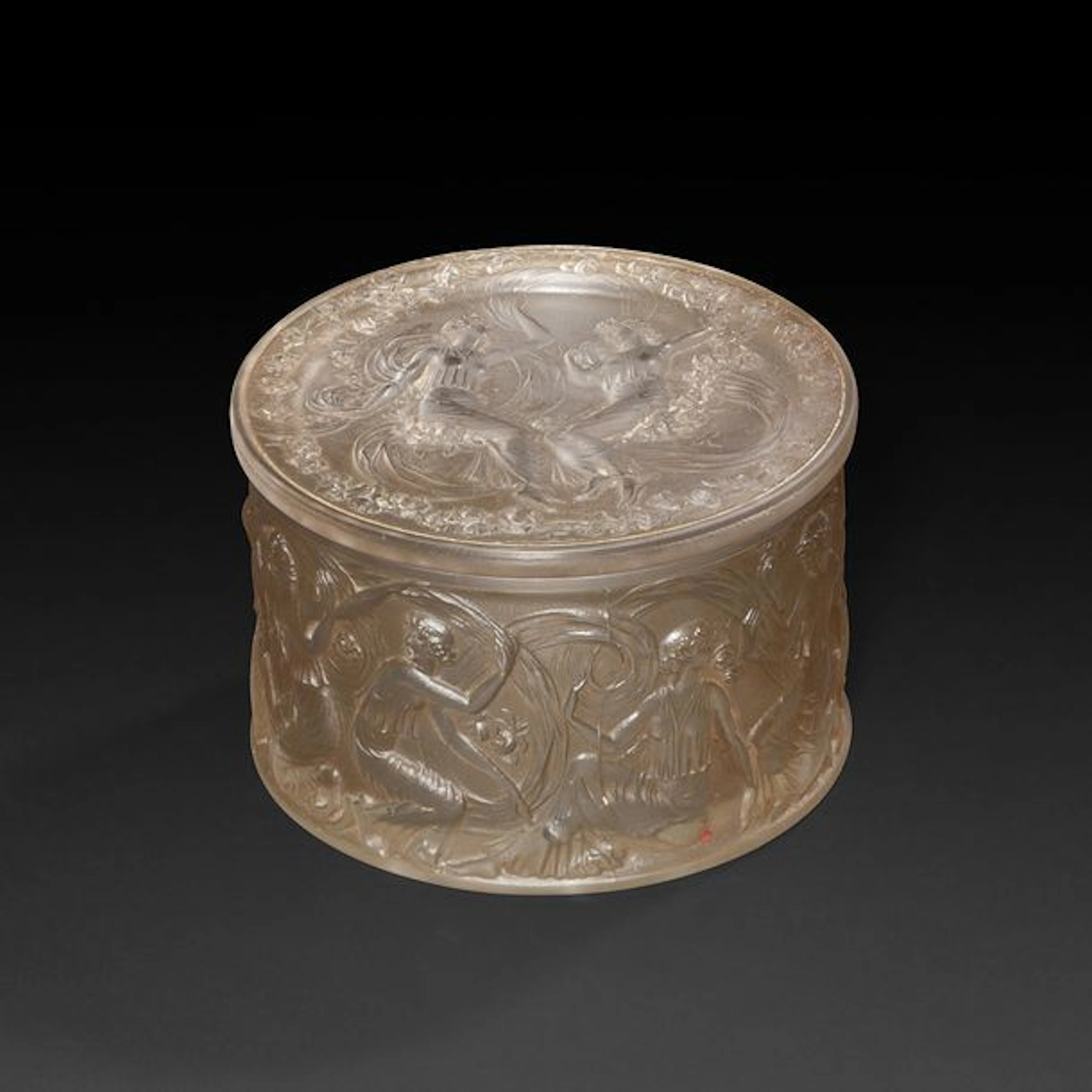 RENÉ LALIQUE (1860-1945) Figurines et voiles,...