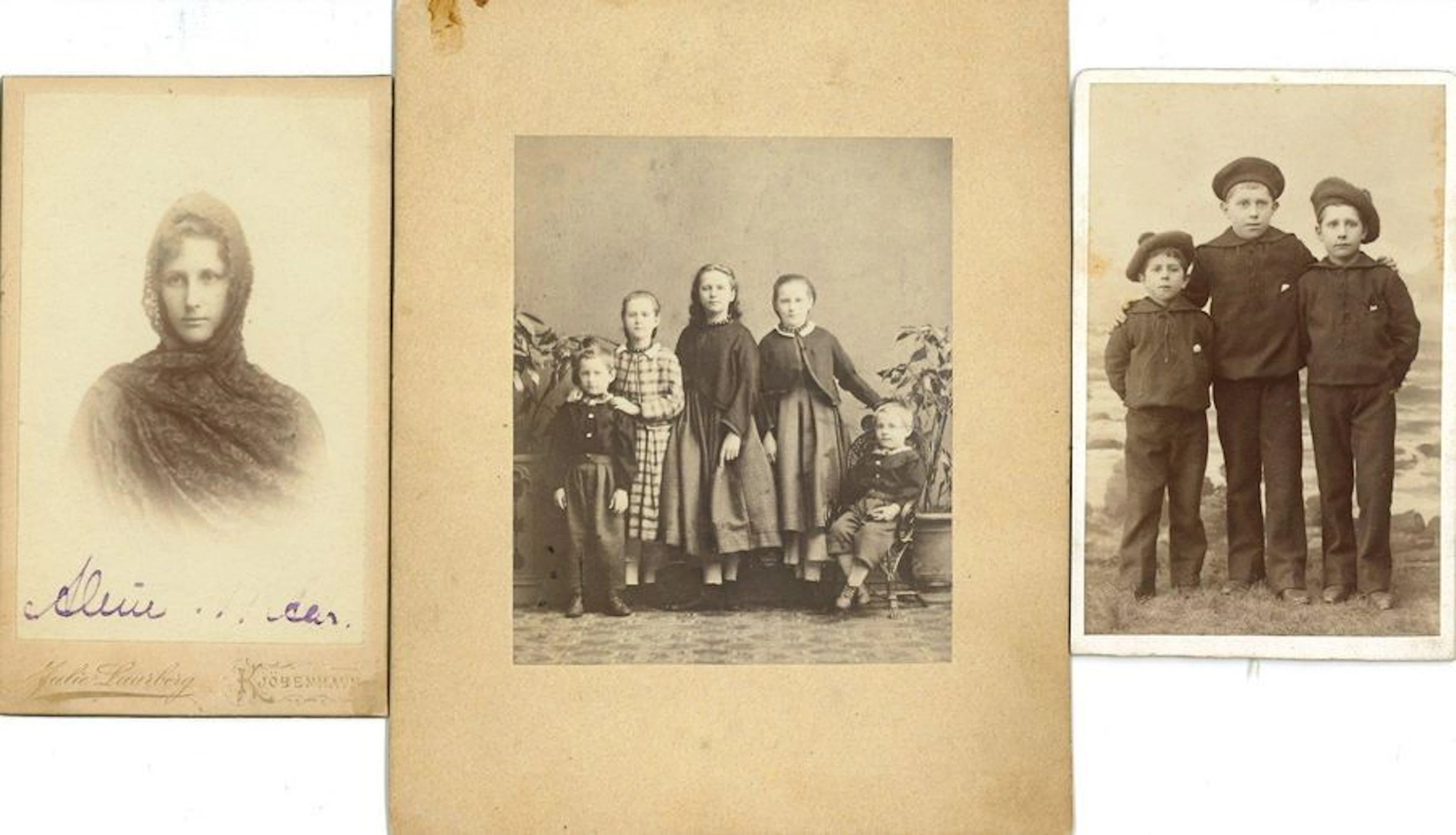 [Paul GAUGUIN]. 7 photographies originales...