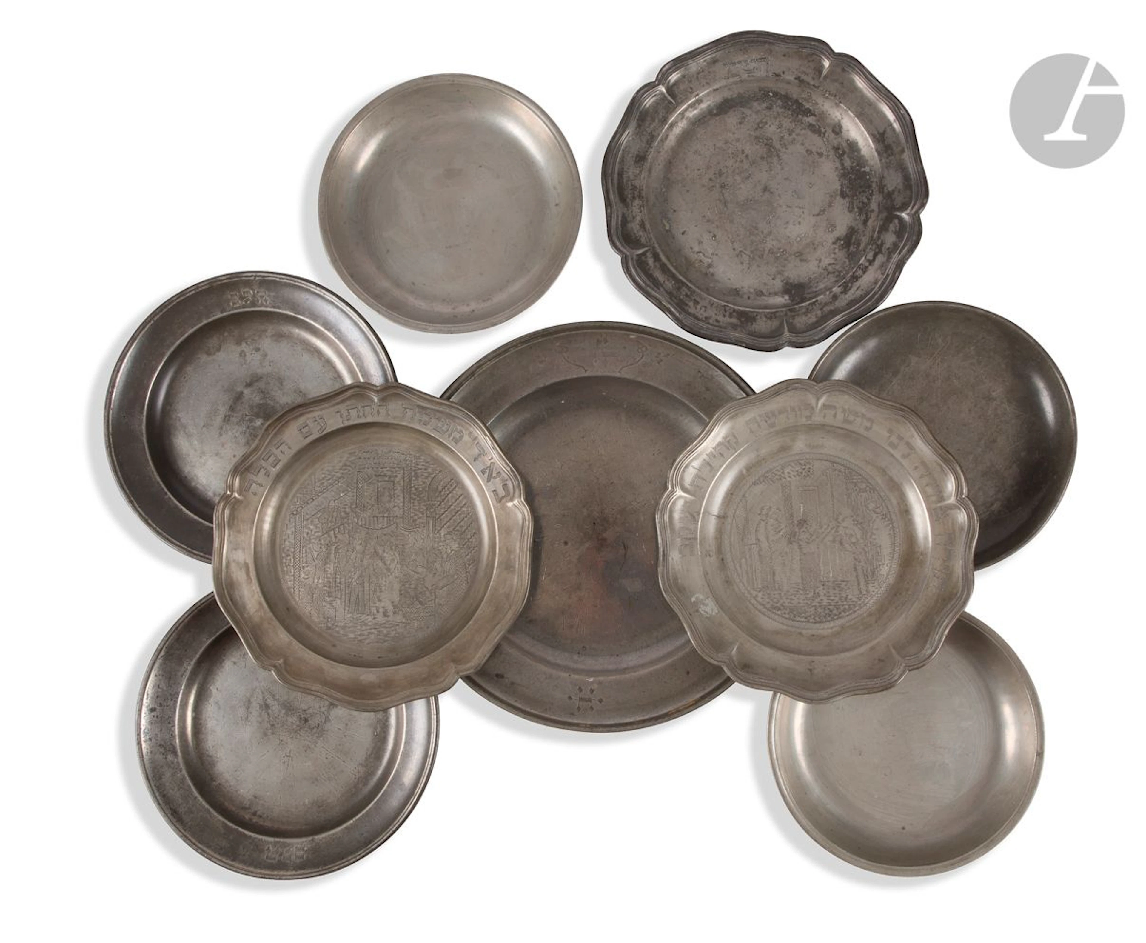 Ensemble de 9 assiettes en étain 7 assiettes... - Lot 202 - Ader
