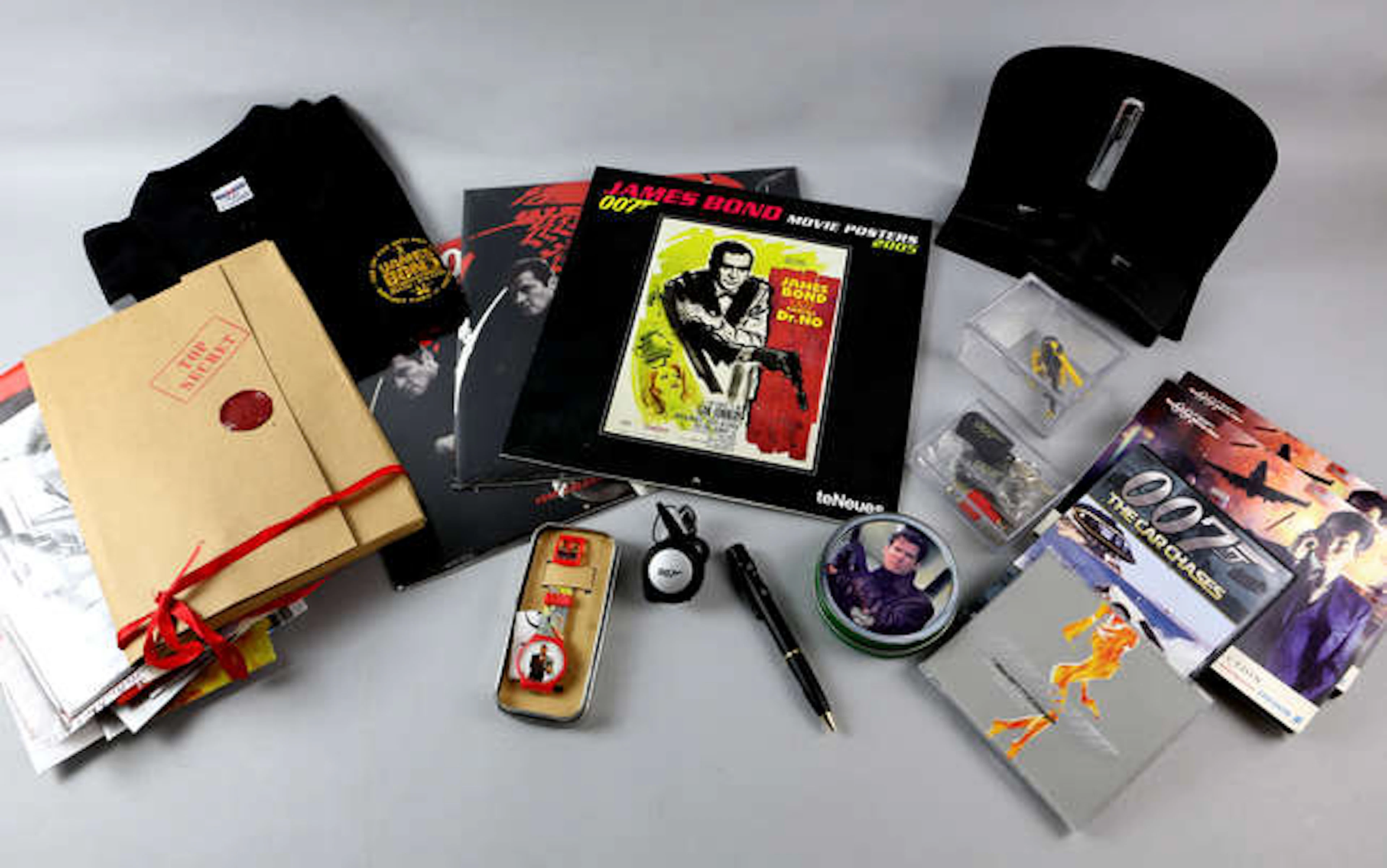 James Bond - Collection of items including Ericsson Spy Pen