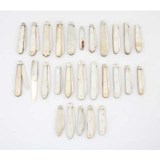 Collection of silver bladed folding fruit knives with mother of pearl