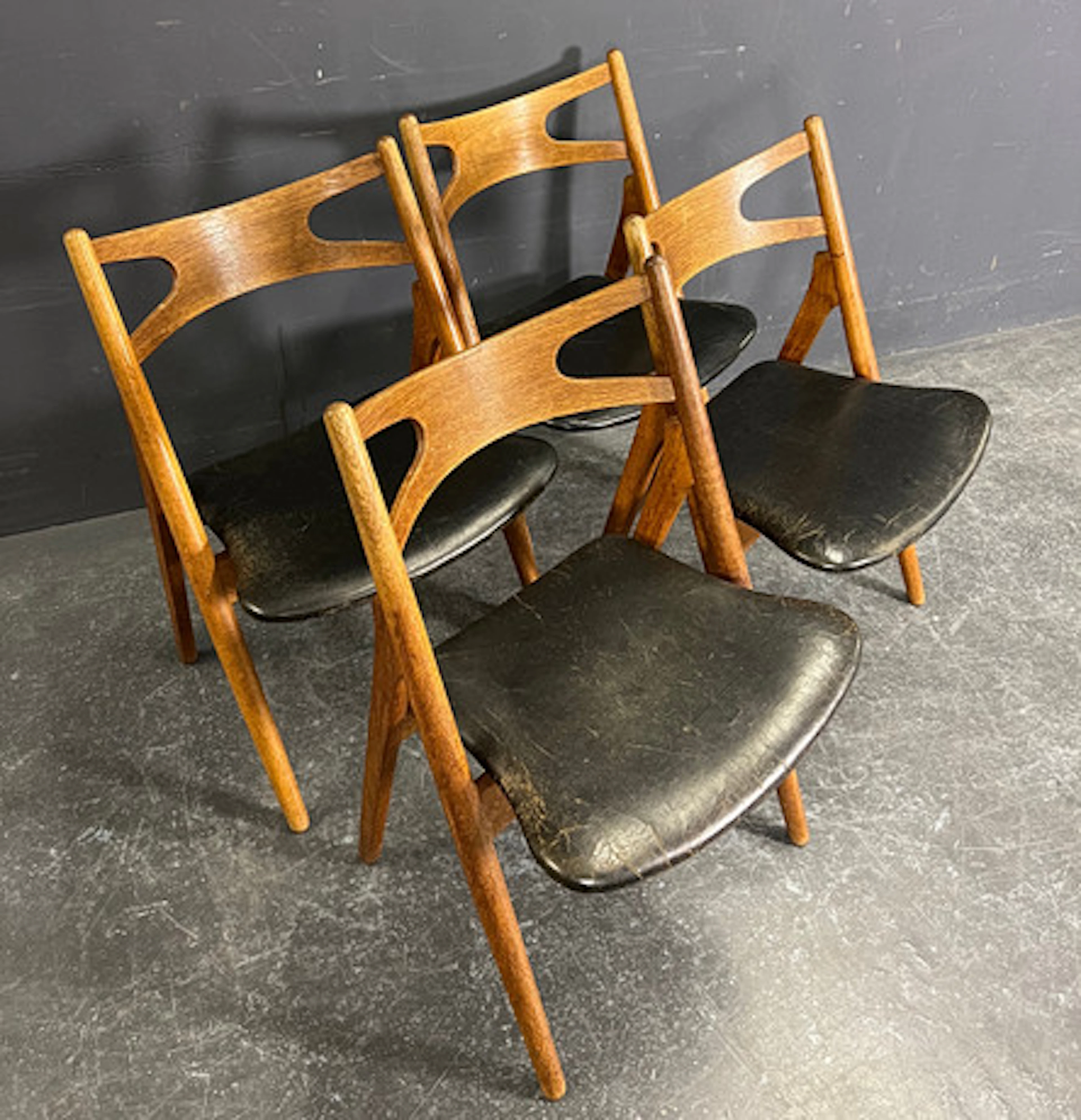 HANS J. WEGNER. 4 STOLAR CH-29.