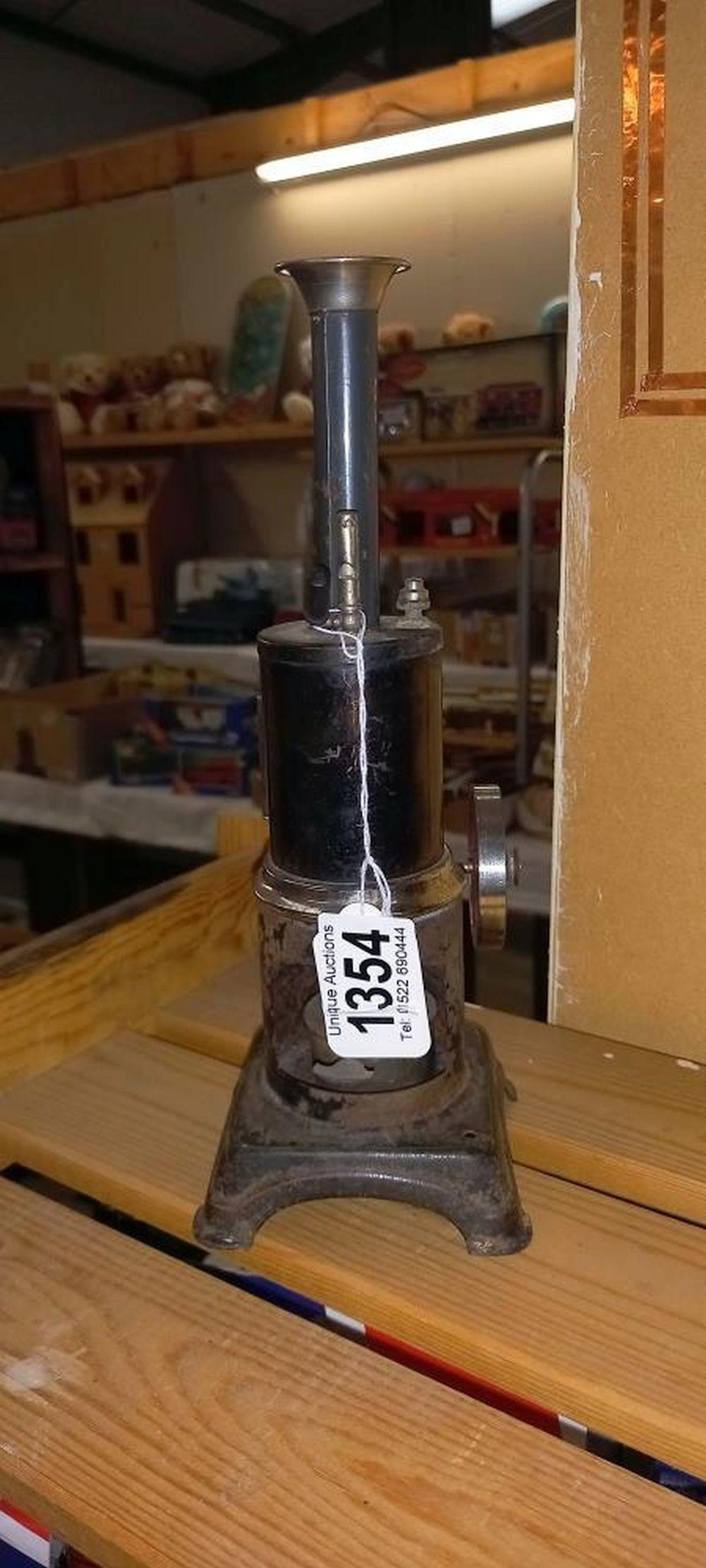 A doll and cie vertical steam engine