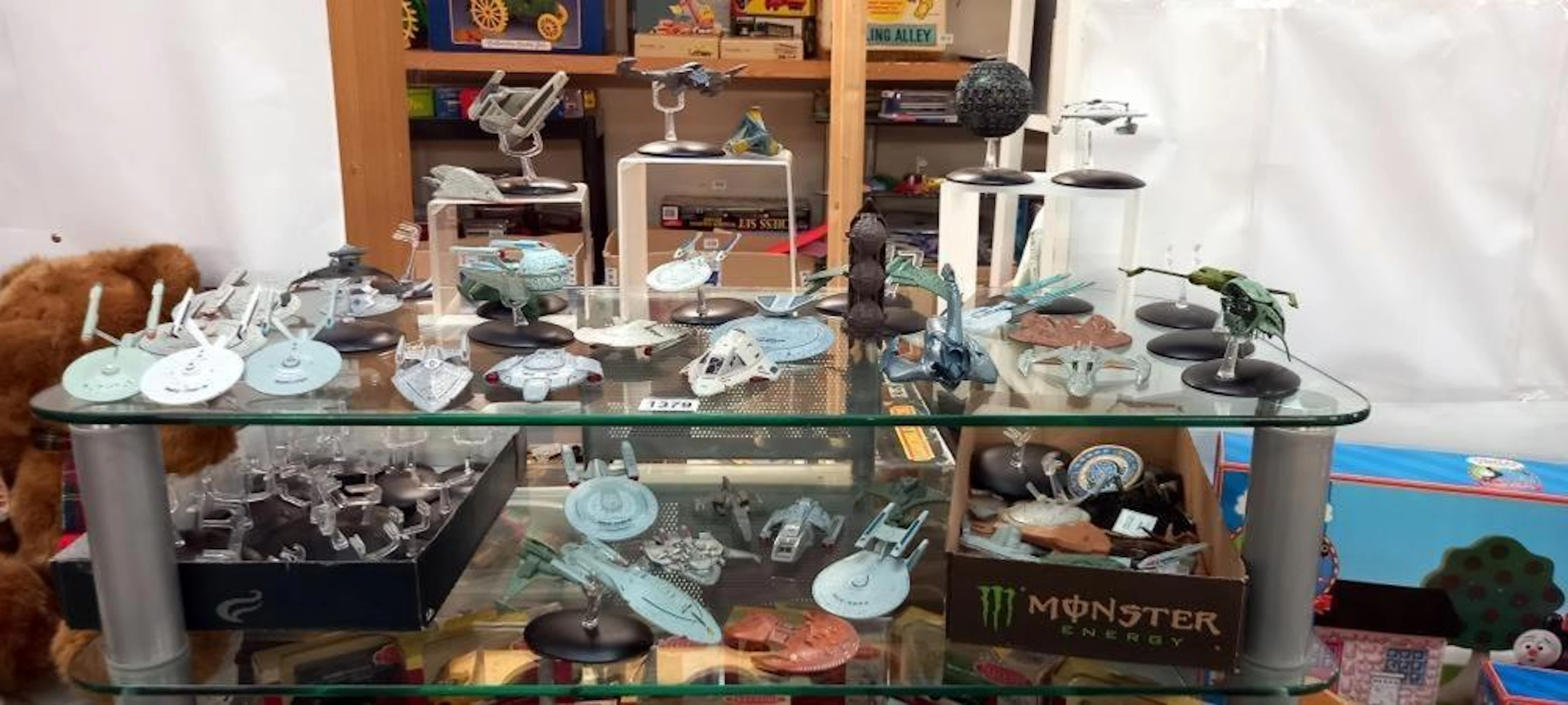 In excess of 40 Eaglemoss Star Trek space ships and bases