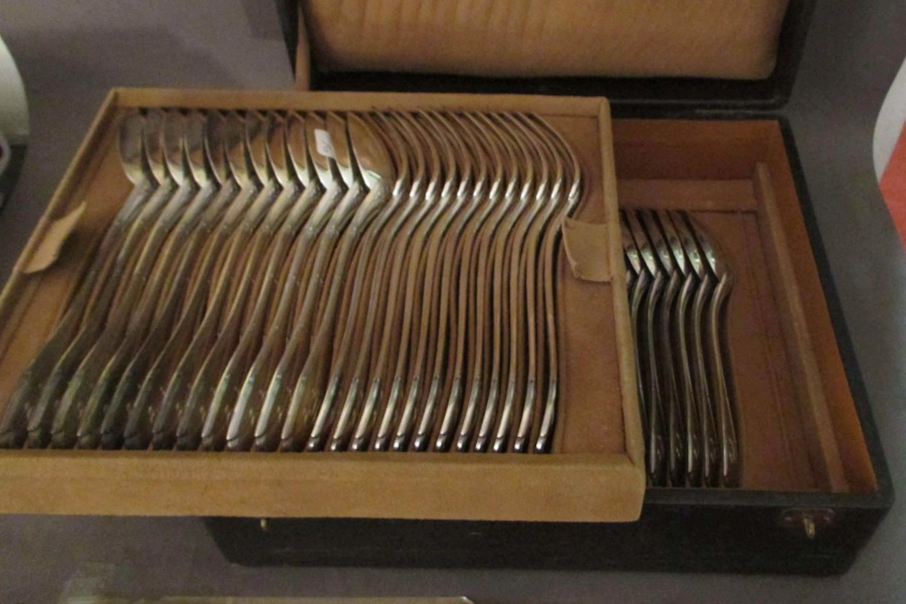 Douze couverts de table