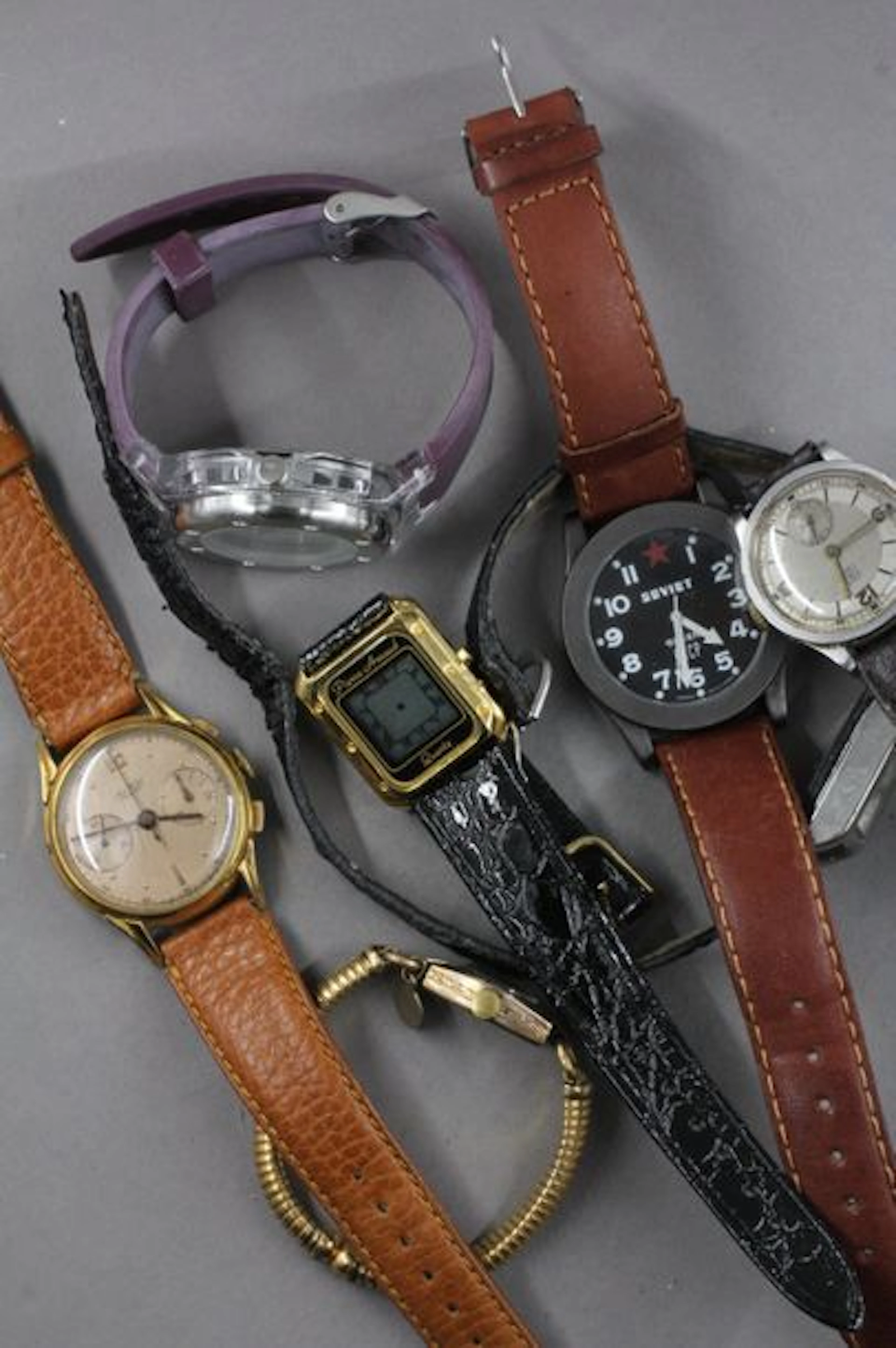 AEROWATCH Neufchâtel et Divers Lot de montres…