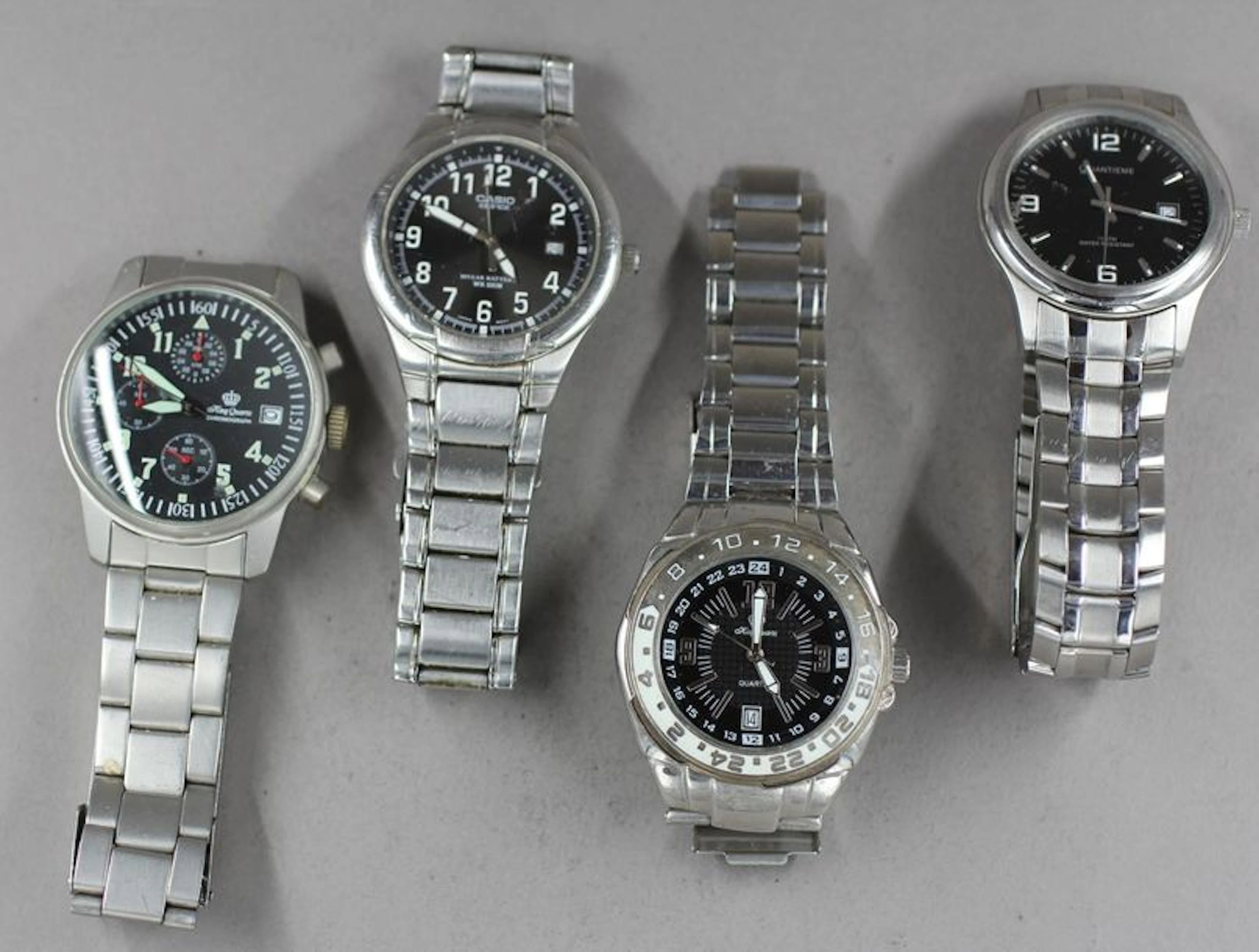 CASIO - KING QUARTZ Quatre bracelets montres…