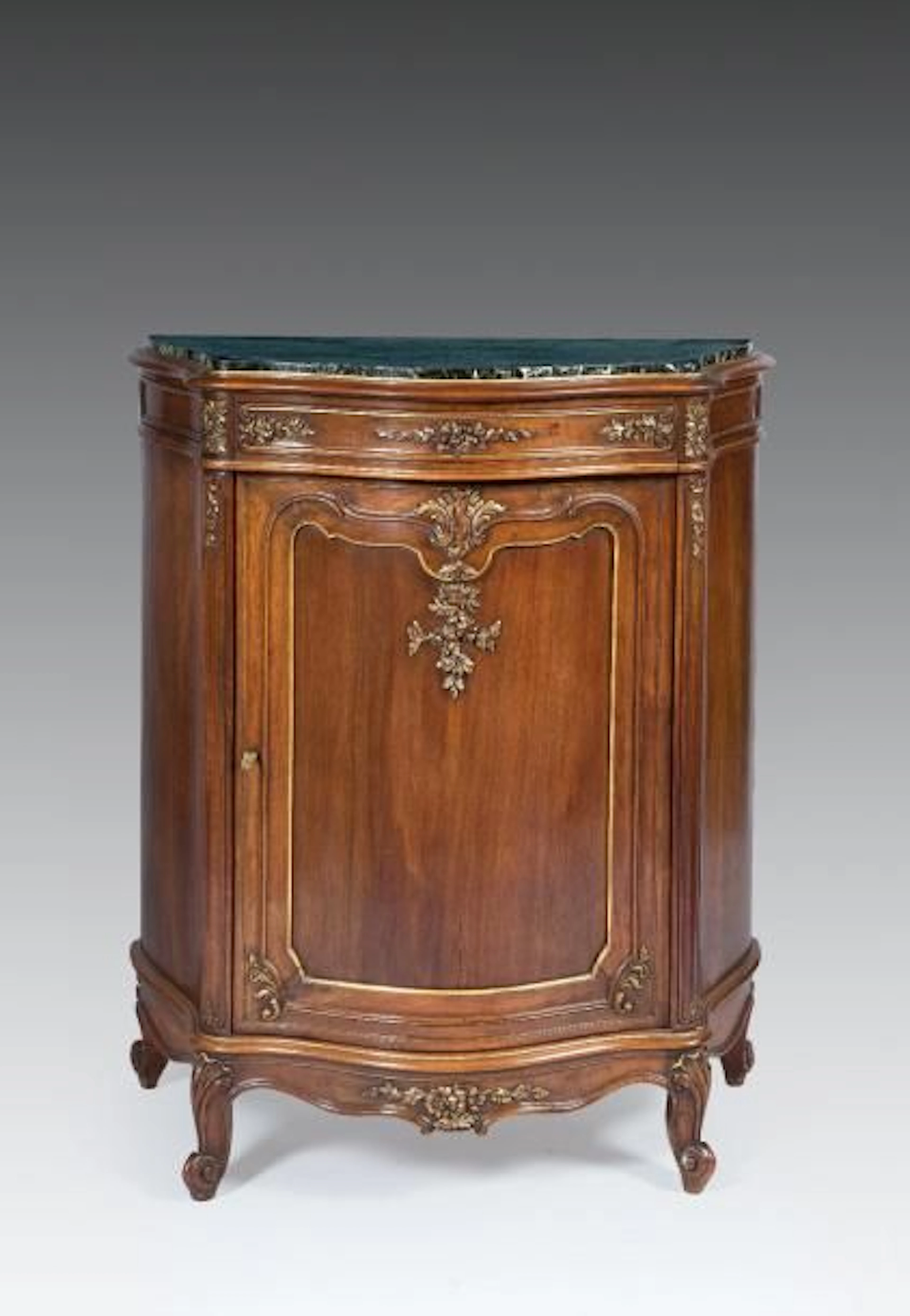 Meuble à hauteur d'appui de forme mouvementée... - Lot 268 - Varenne Enchères