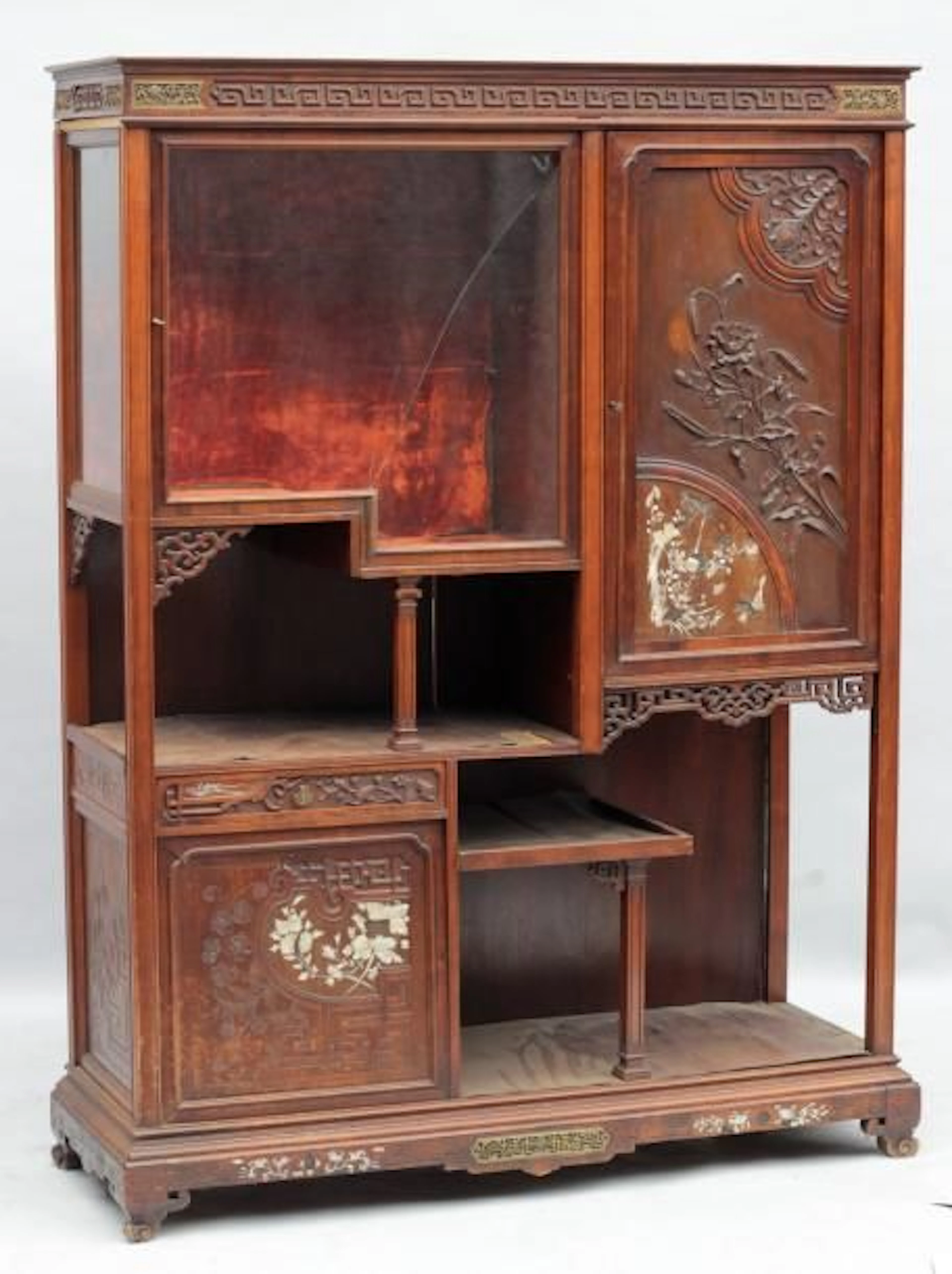 Gabriel VIARDOT ( 1830 - 1906) Meuble vitrine... - Lot 235 - Varenne Enchères