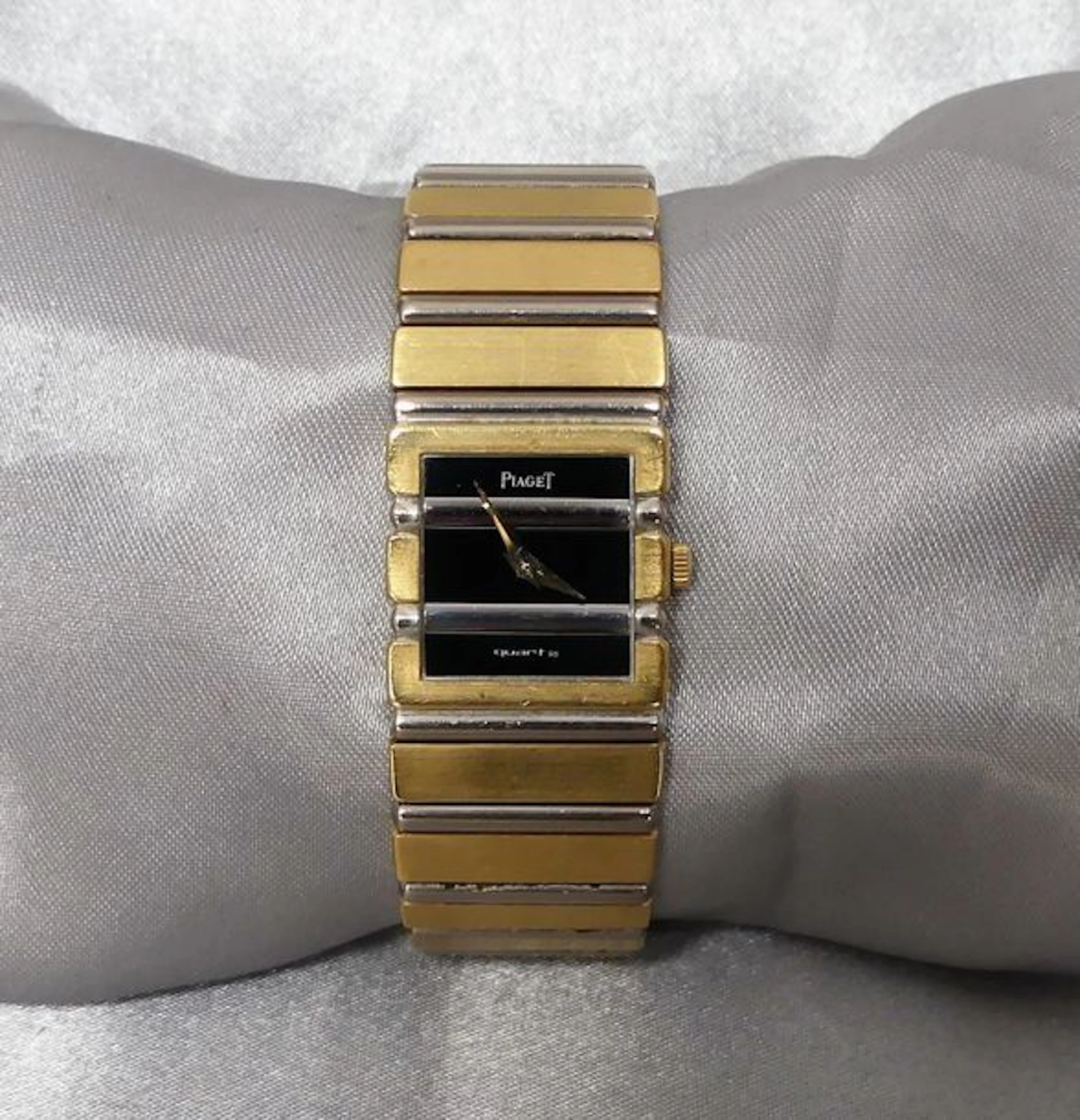 Montre tour de bras de dame PIAGET, modèle... - Lot 161 - Varenne Enchères