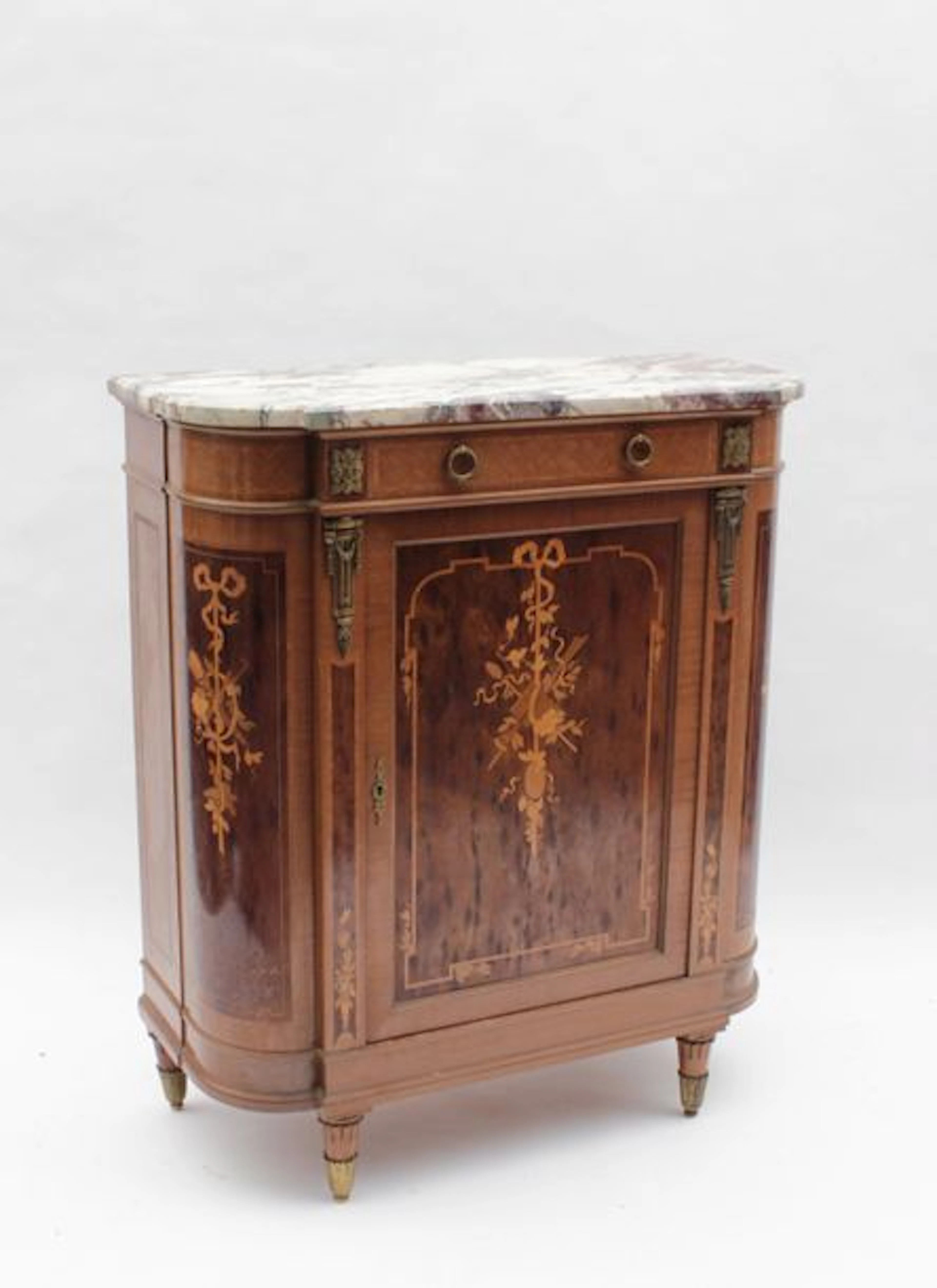 MEUBLE à hauteur d'appui en bois de placage... - Lot 315 - Varenne Enchères
