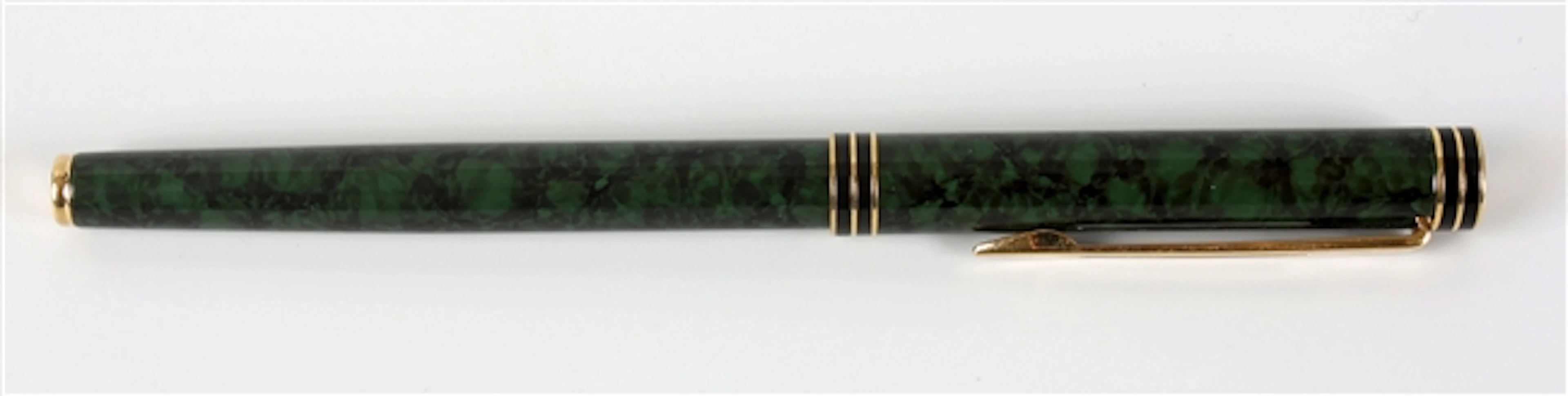 A Waterman green marble effect ballpoint pen