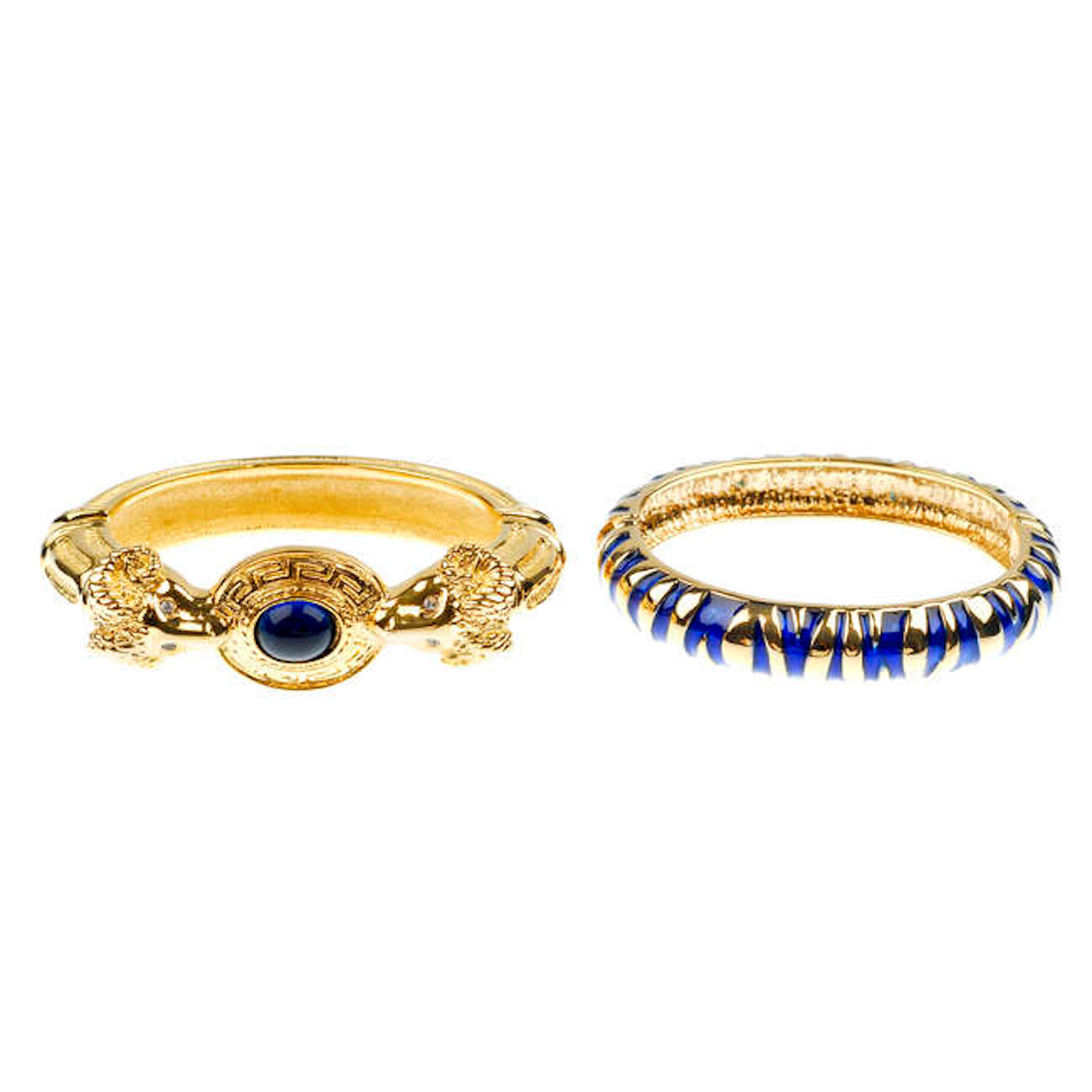 A selection of jewellery