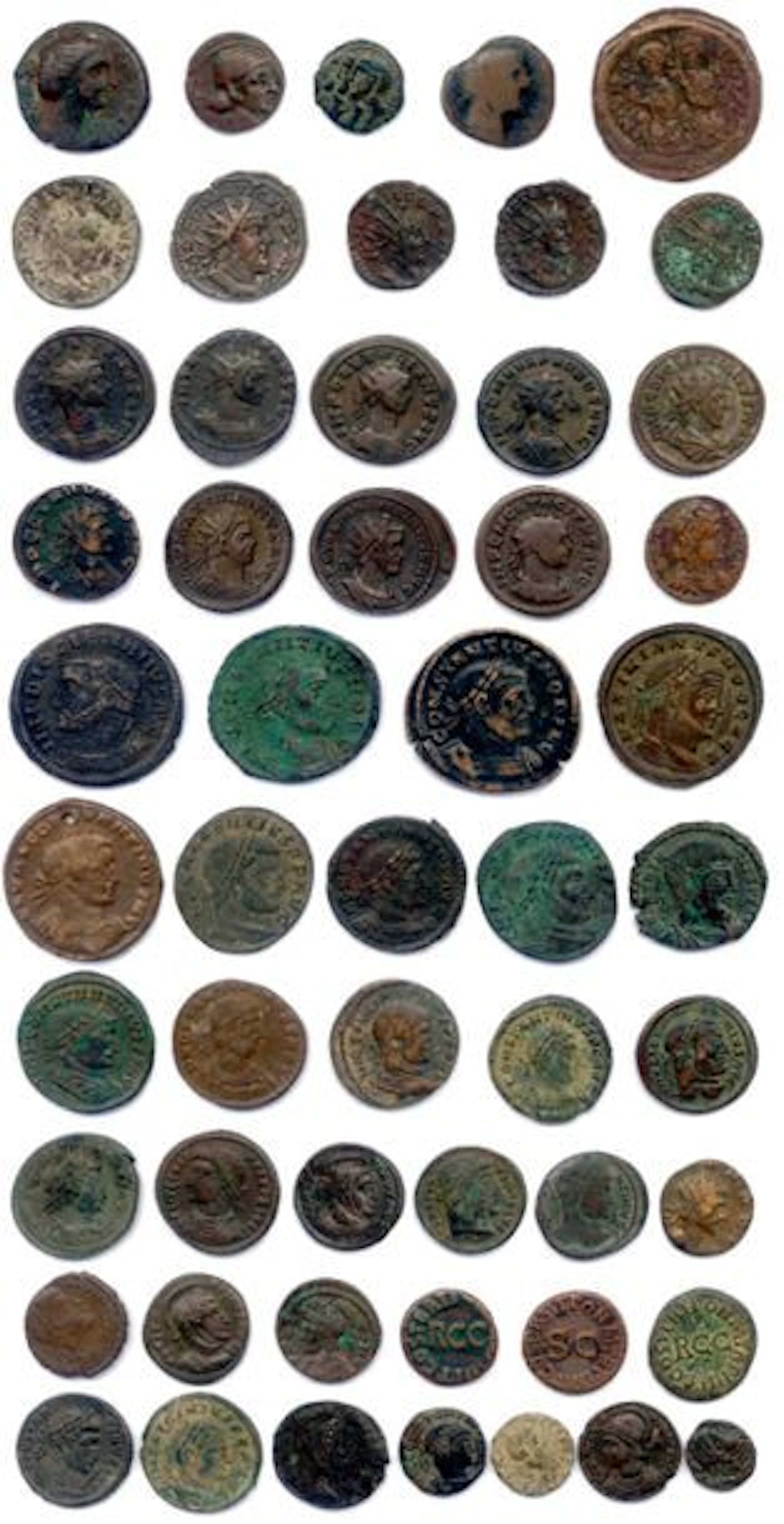 Lot de 53 monnaies antiques en bronze : Un...