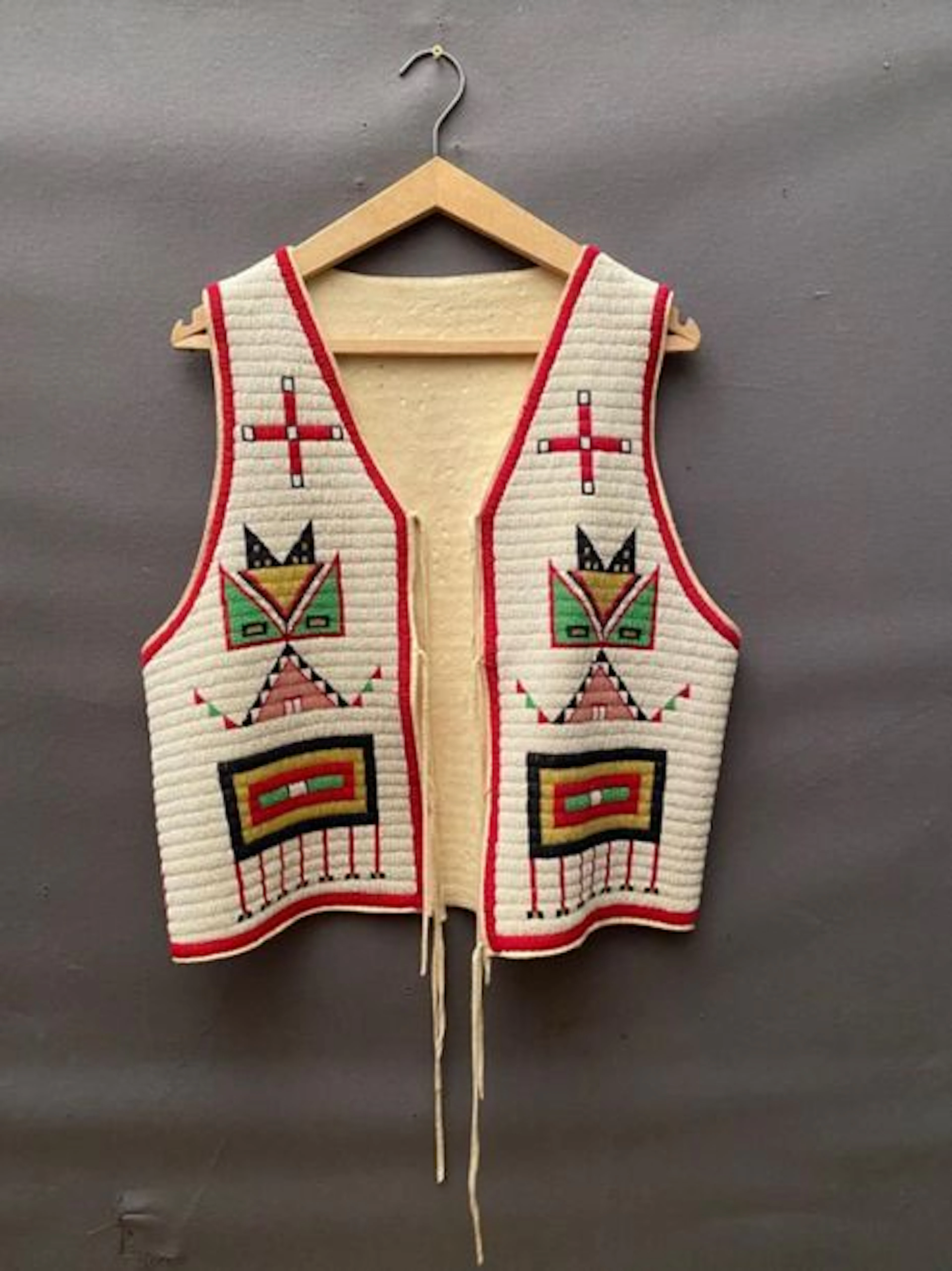 GILET d'ADULTE perlé Dans le style des Indiens...