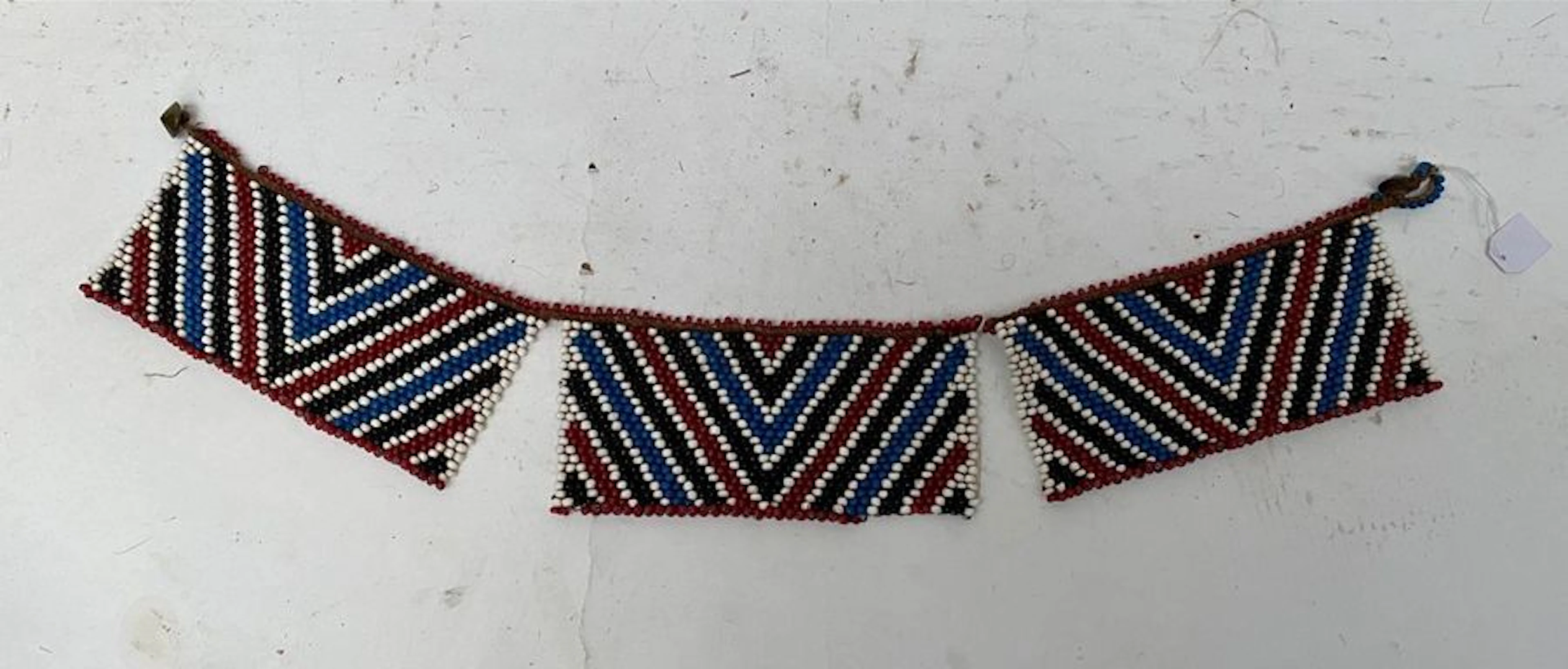 Collier à 3 médaillons plats en perles de...
