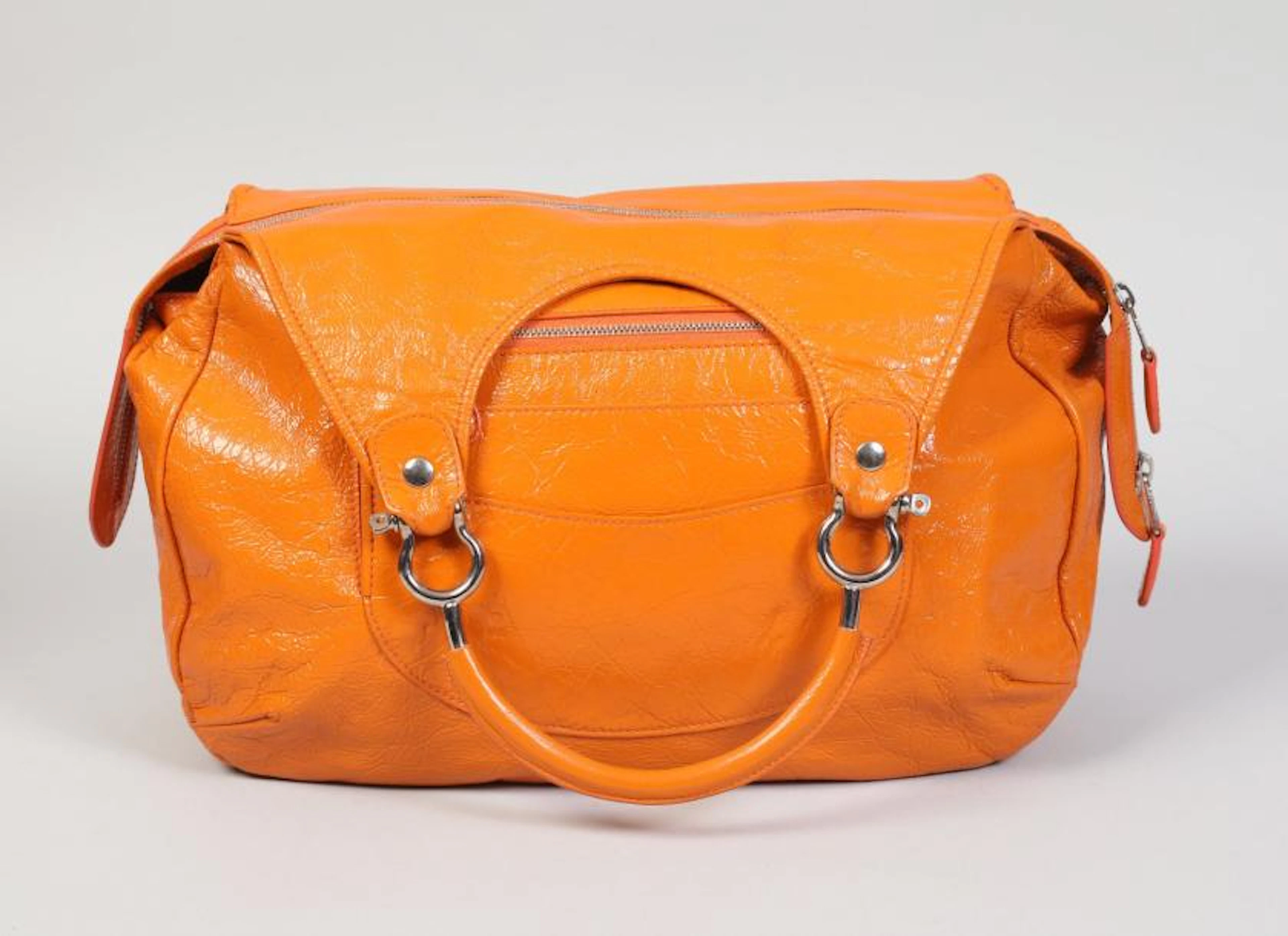 BALENCIAGA Paris Sac d 'épaule en cuir froissé…