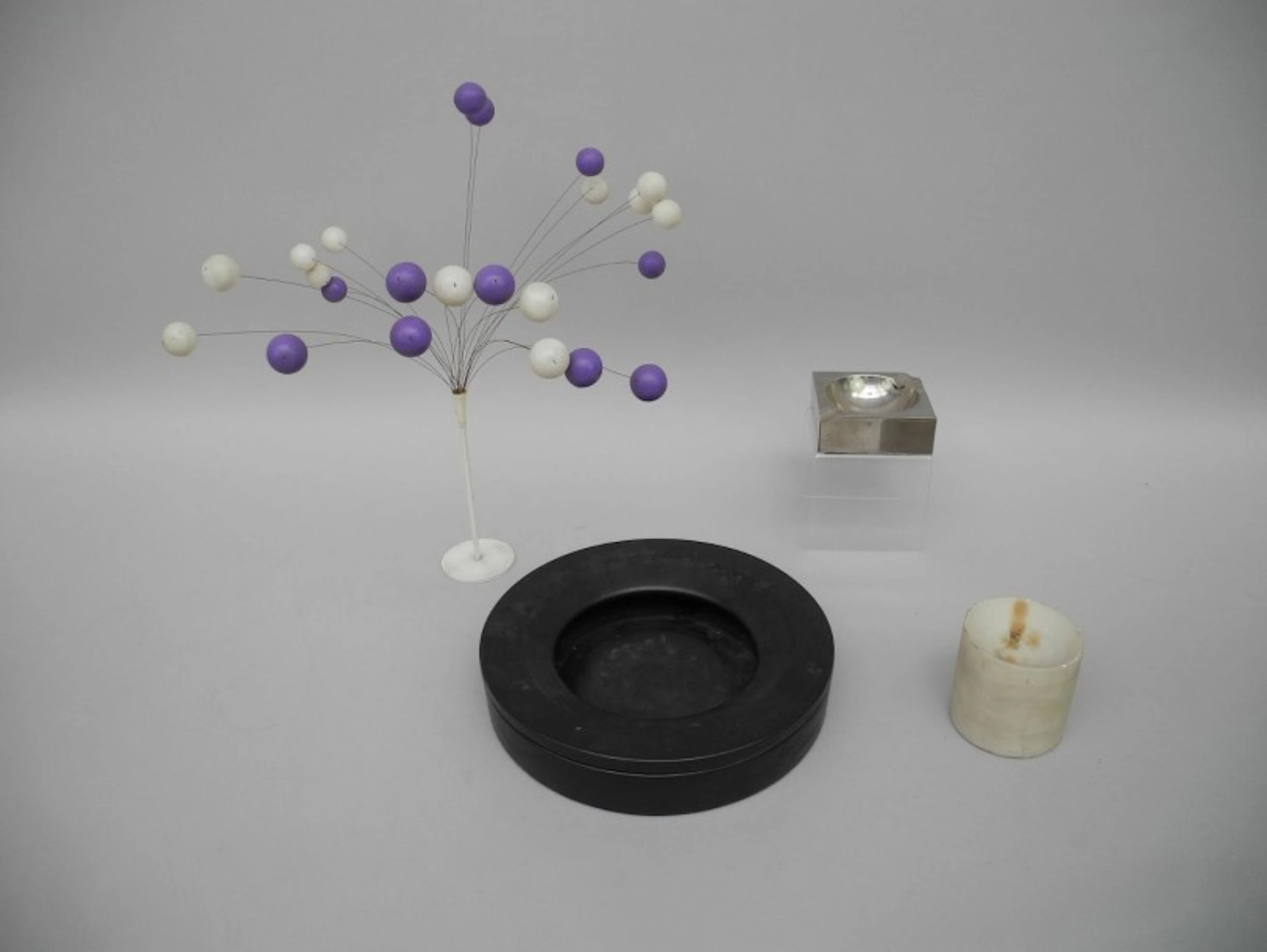 Ensemble d'OBJETS DESIGN:
