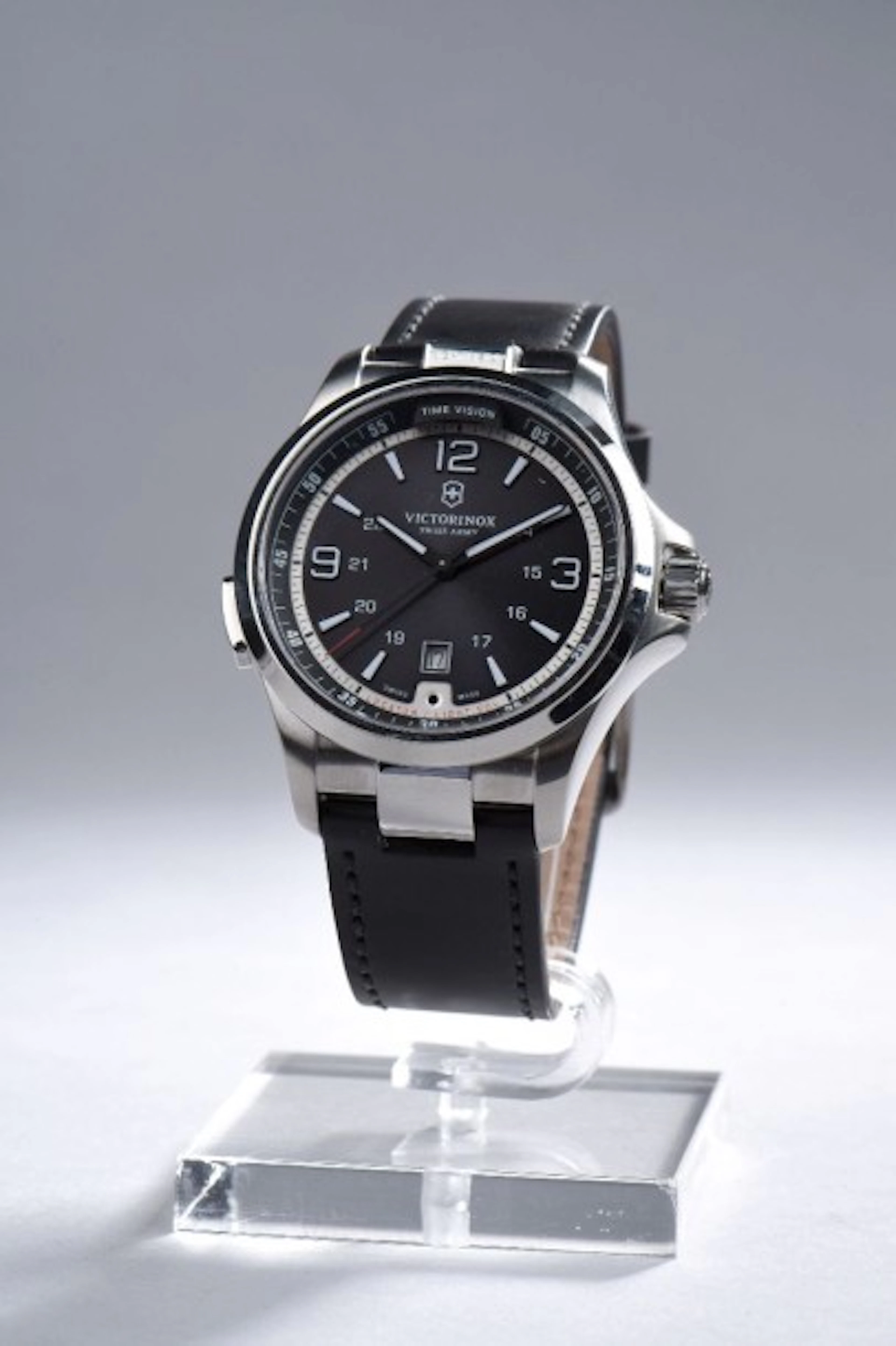 MONTRE bracelet d'homme en acier modèle «Night Vision»