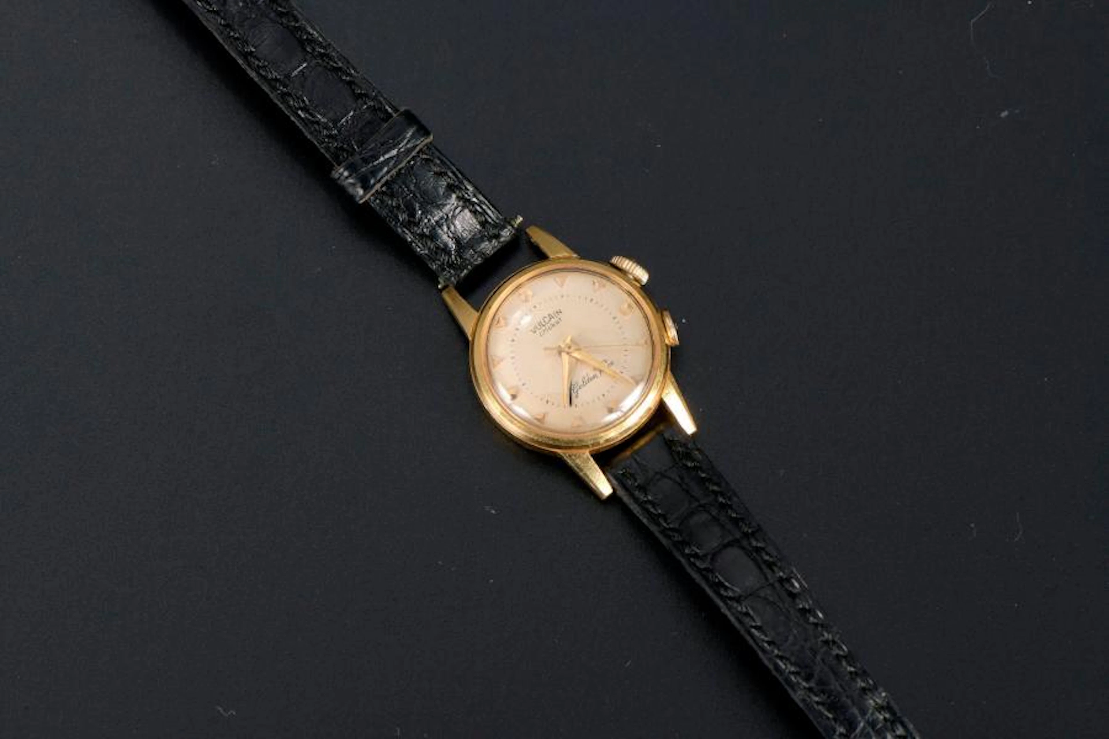Montre-bracelet de dame formant réveil modèle…