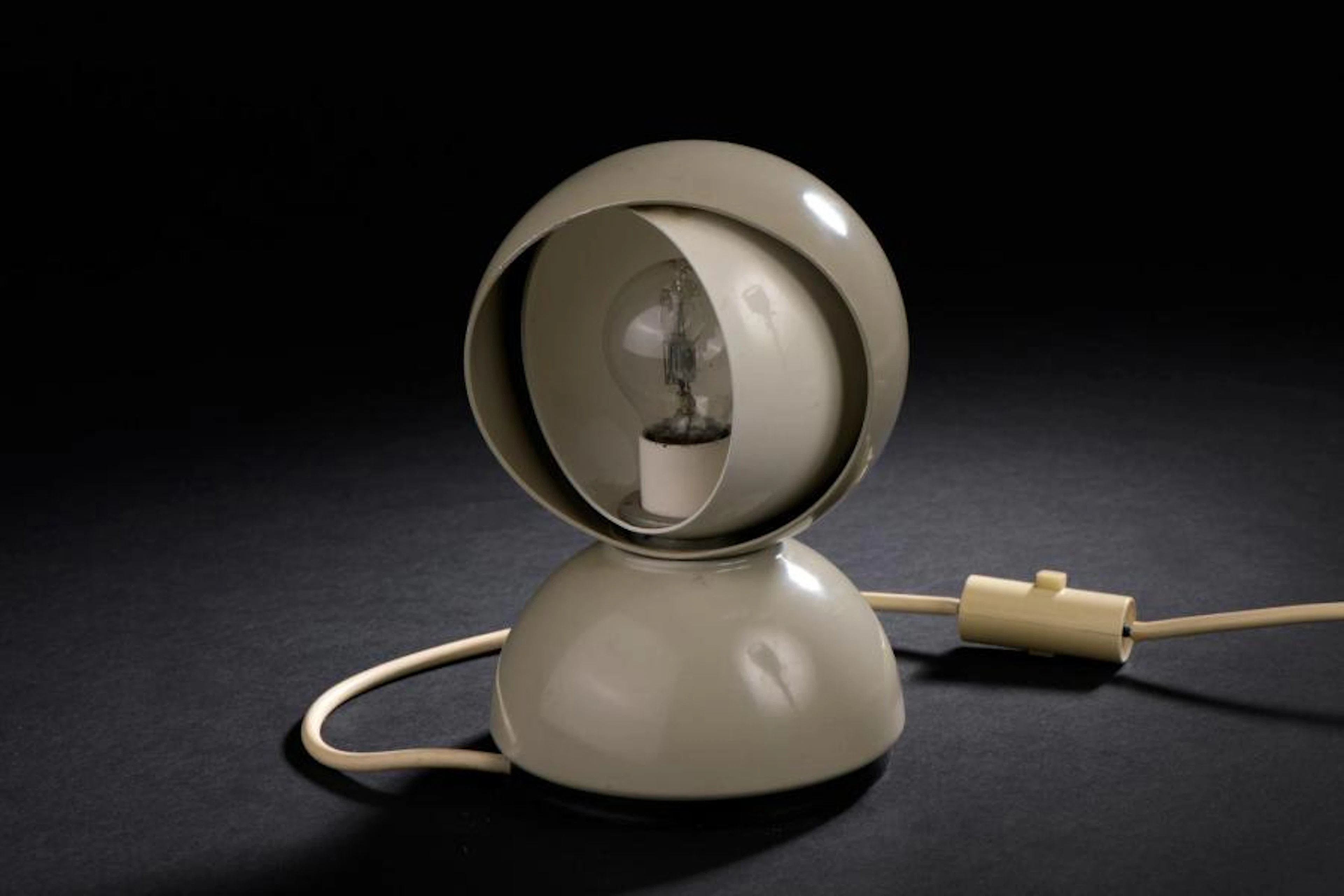 Vico MAGISTRETTI (Milan, 1920 - 2006). Lampe…