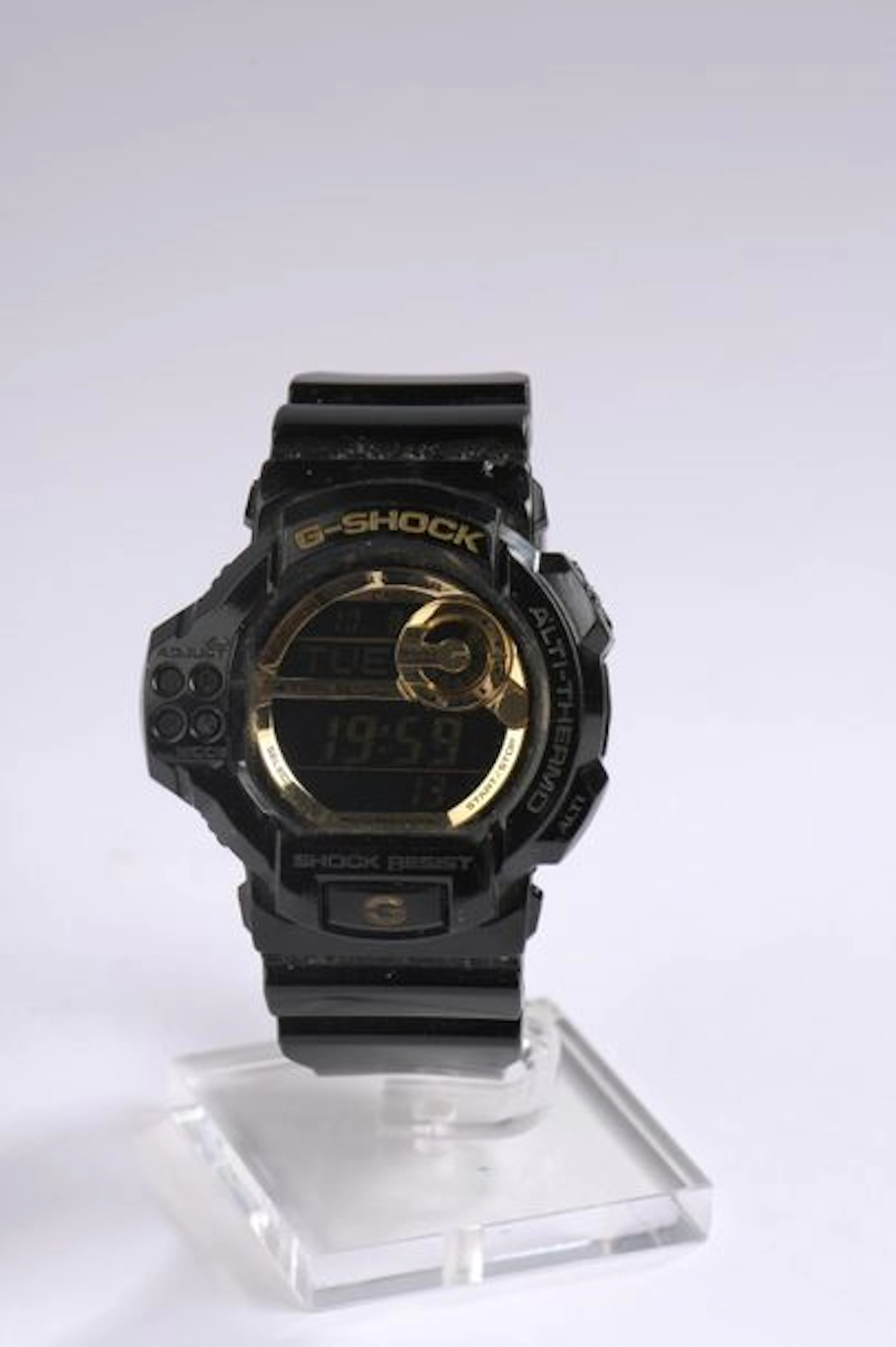 *CASIO Montre bracelet d'homme modèle "G-SHOCK"…