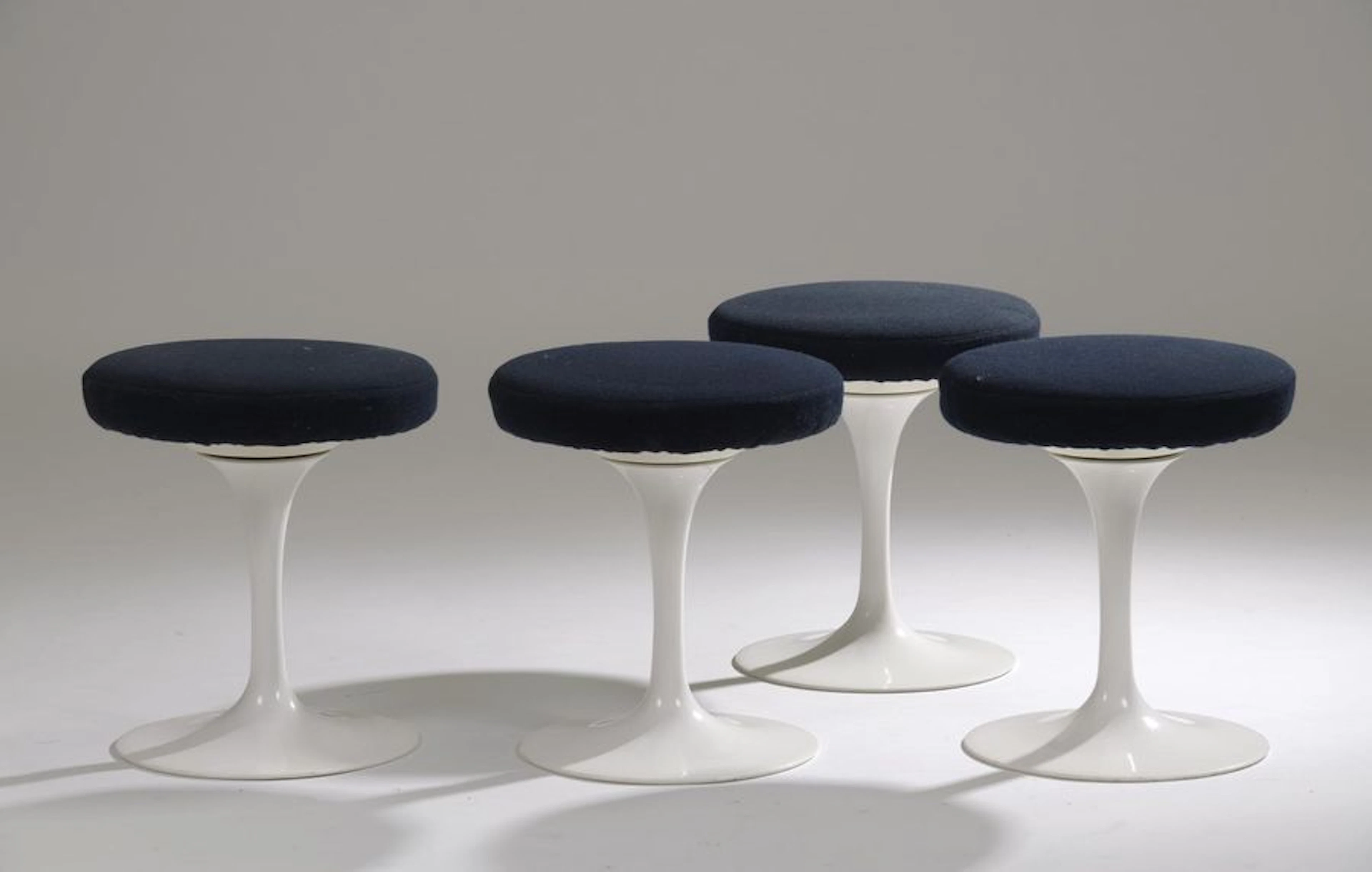 D'après Eero SAARINEN (1910-1961). Suite...