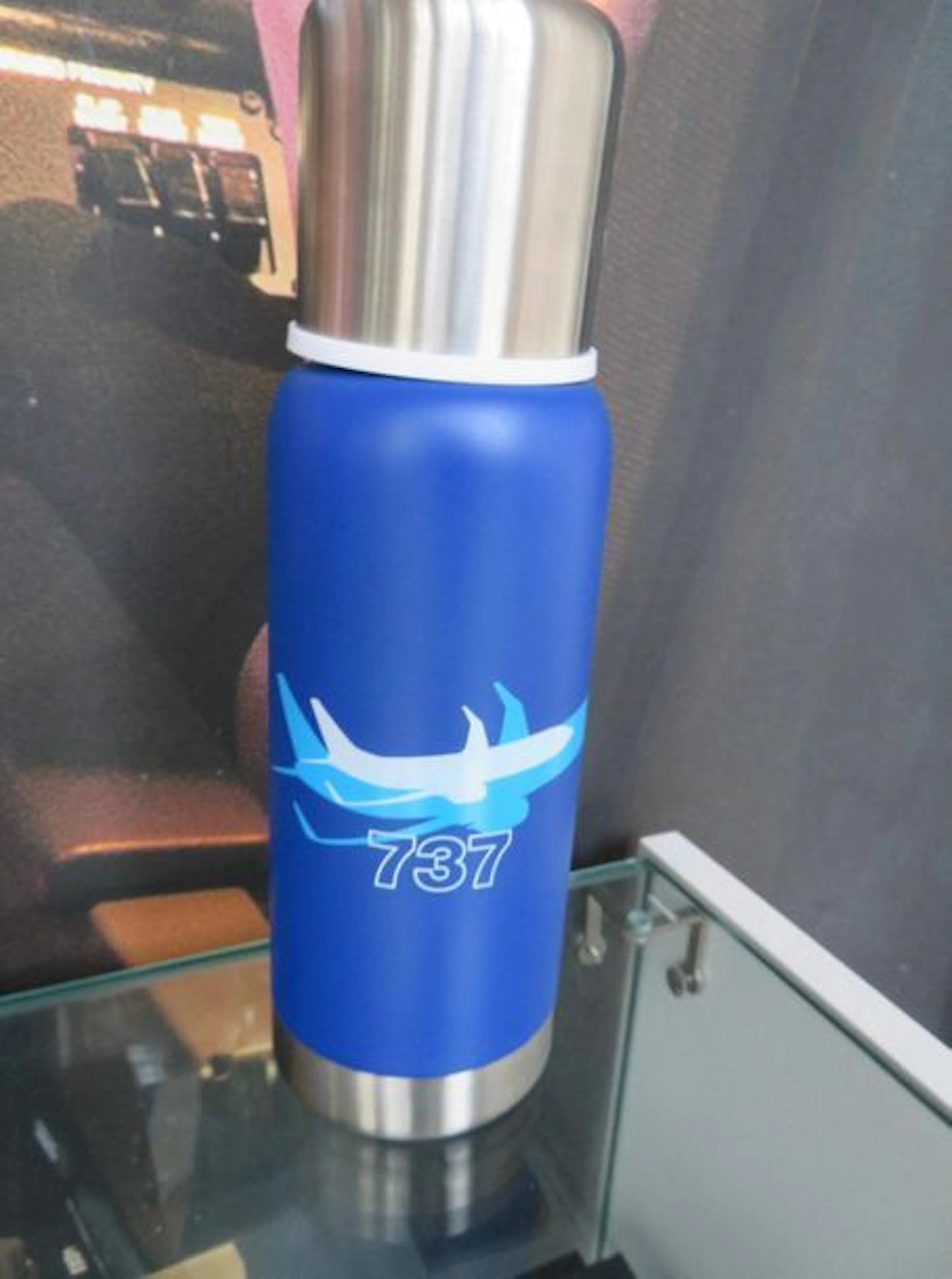Stock de produits siglés BOEING : Ensemble...
