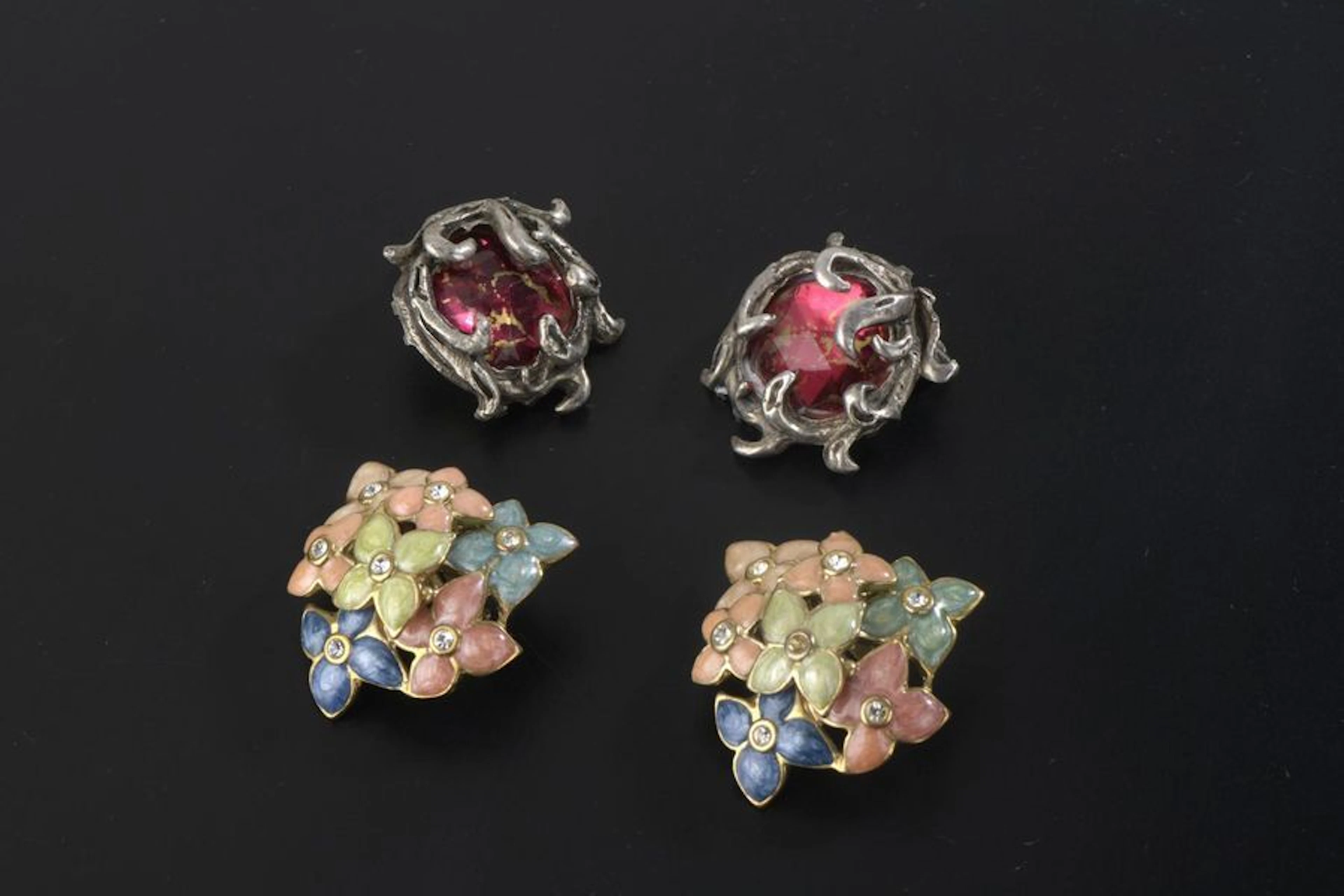 Paire de boucles d'oreilles à clips en métal...