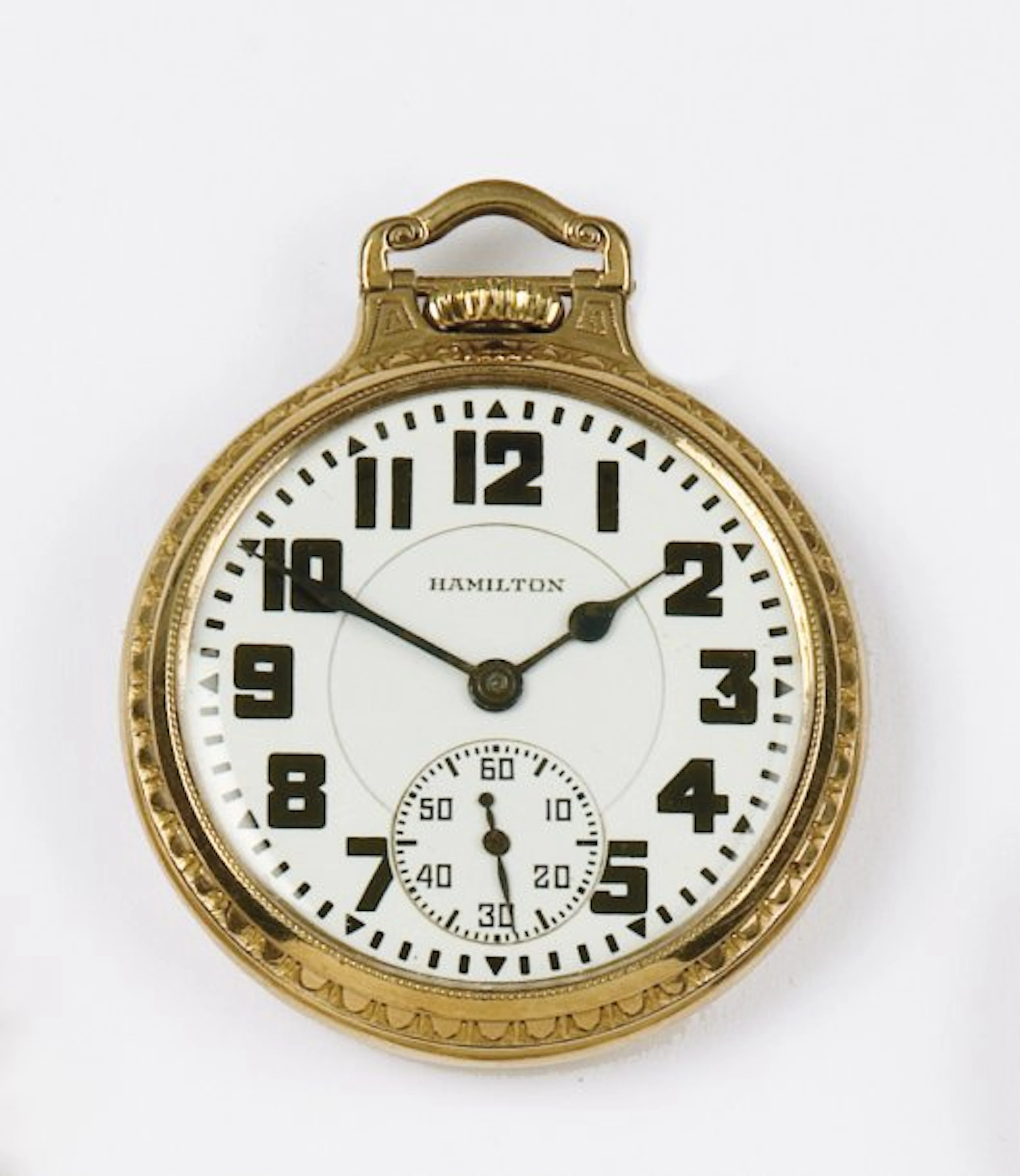 MONTRE plaquée or uni à carrure guillochée