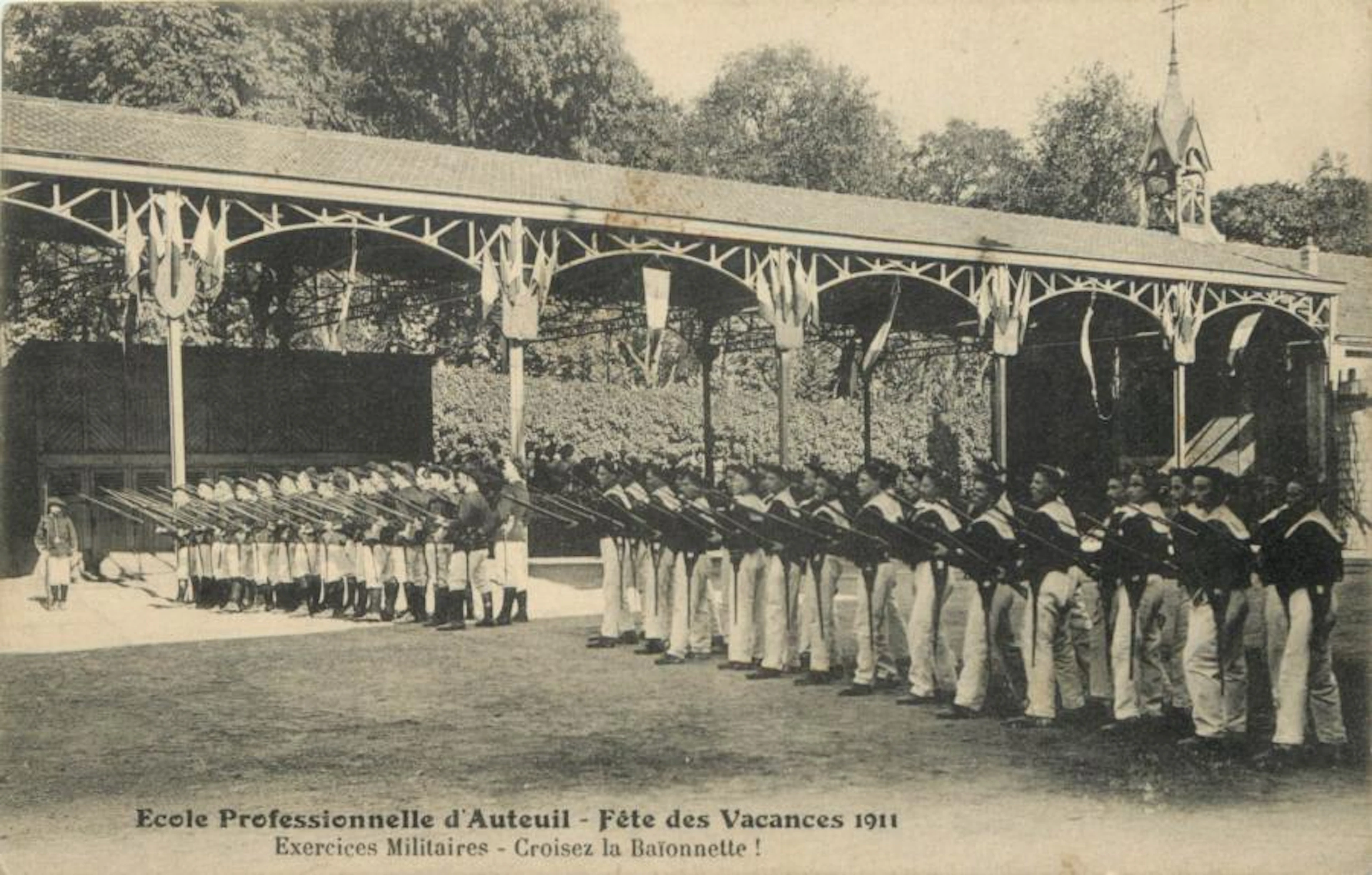 28 CARTES POSTALES ENSEIGNEMENT: Sur Paris