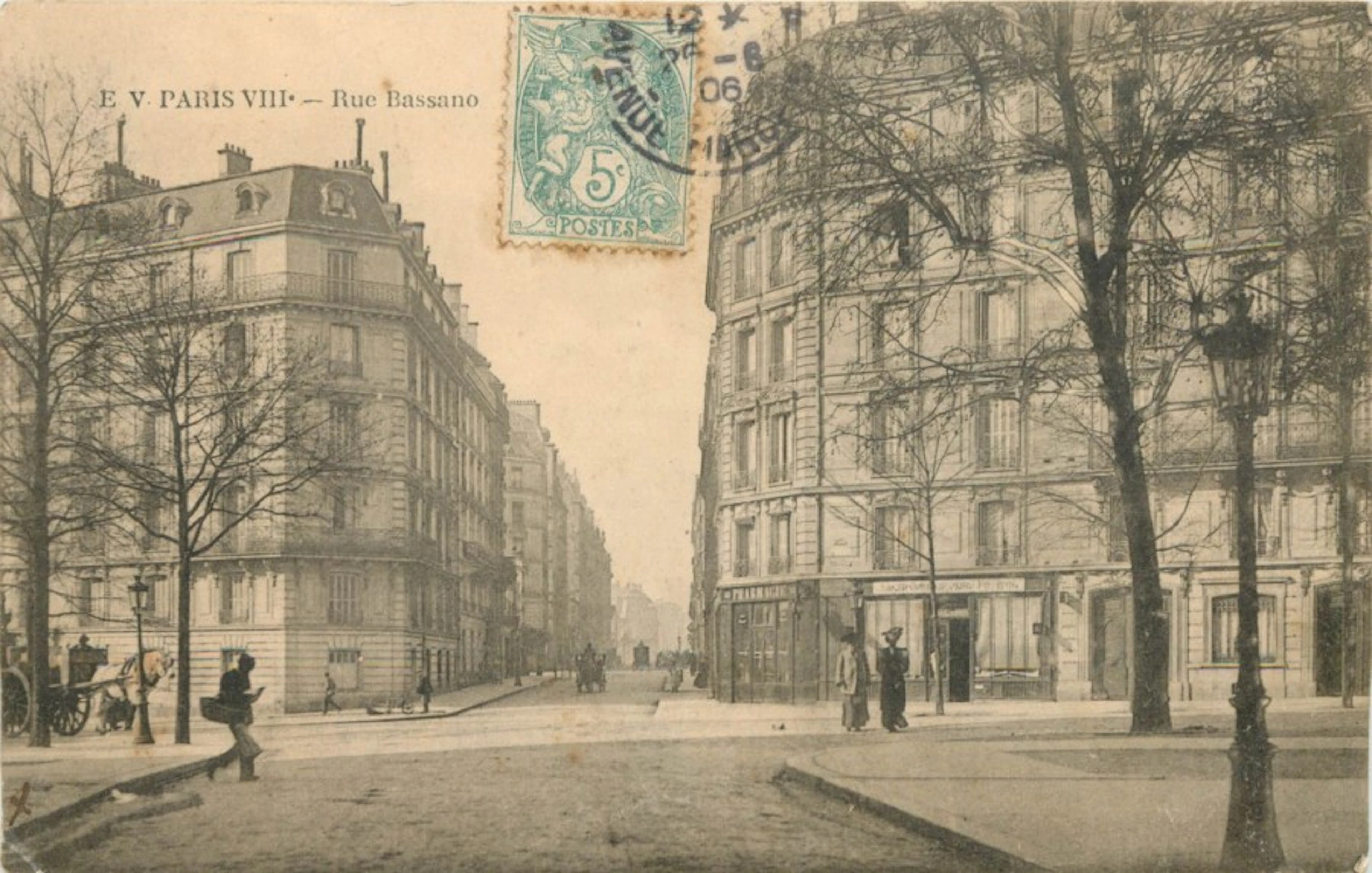 115 CARTES POSTALES PARIS : Divers