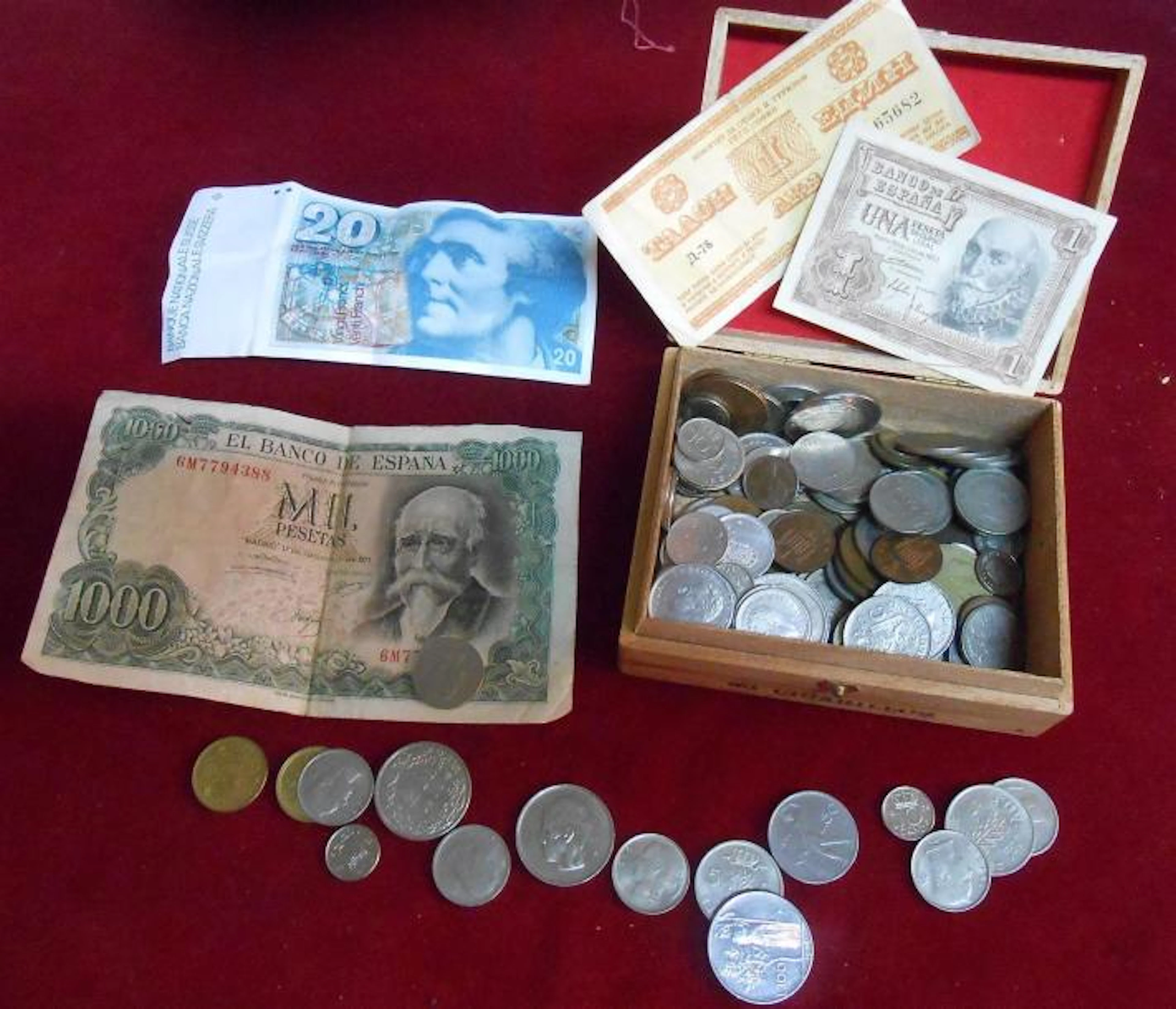 Ensemble de 173 Pièces France & Etrangers.…