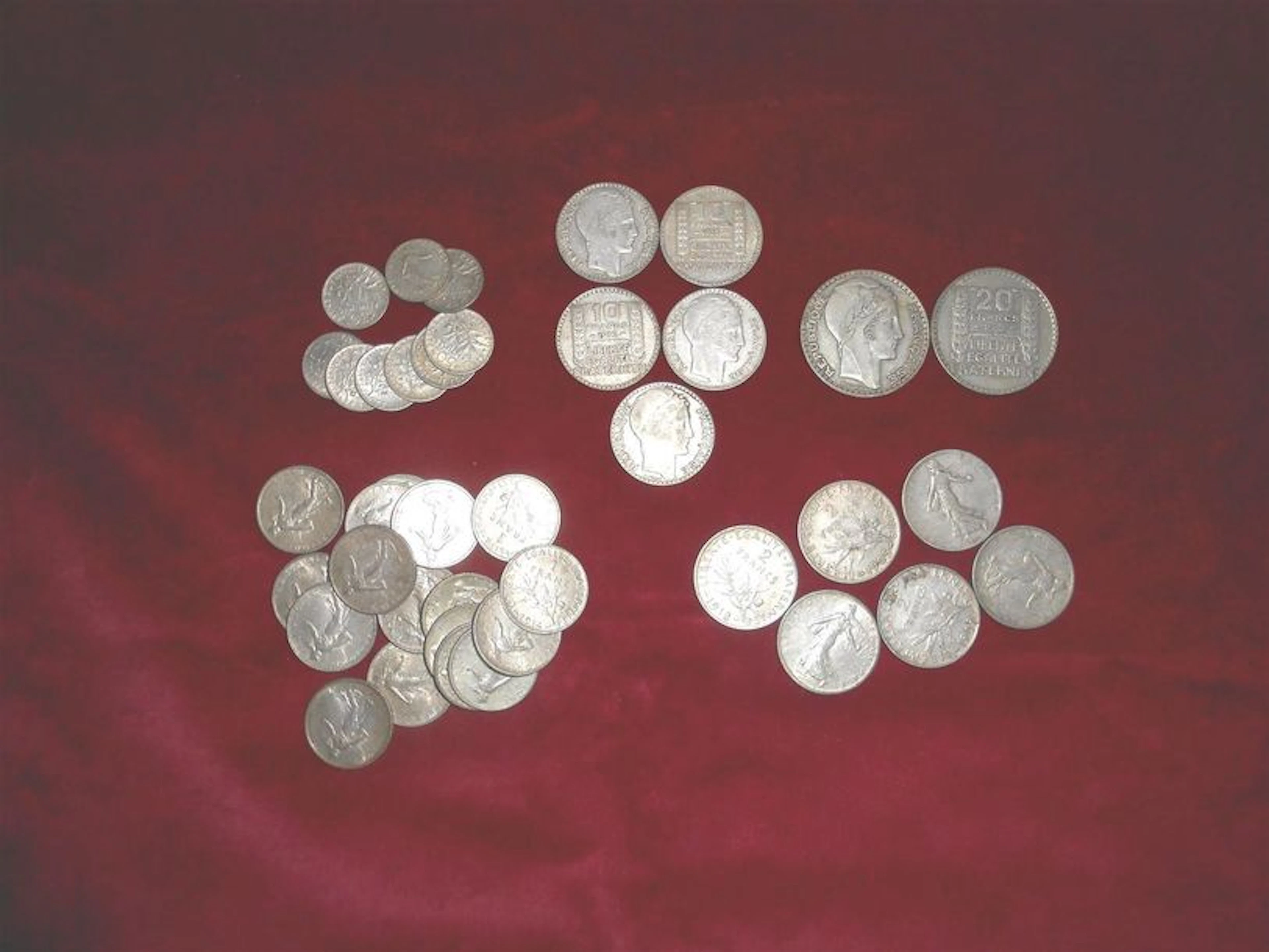 Numismatique, Philatélie et Télécartes. 3…