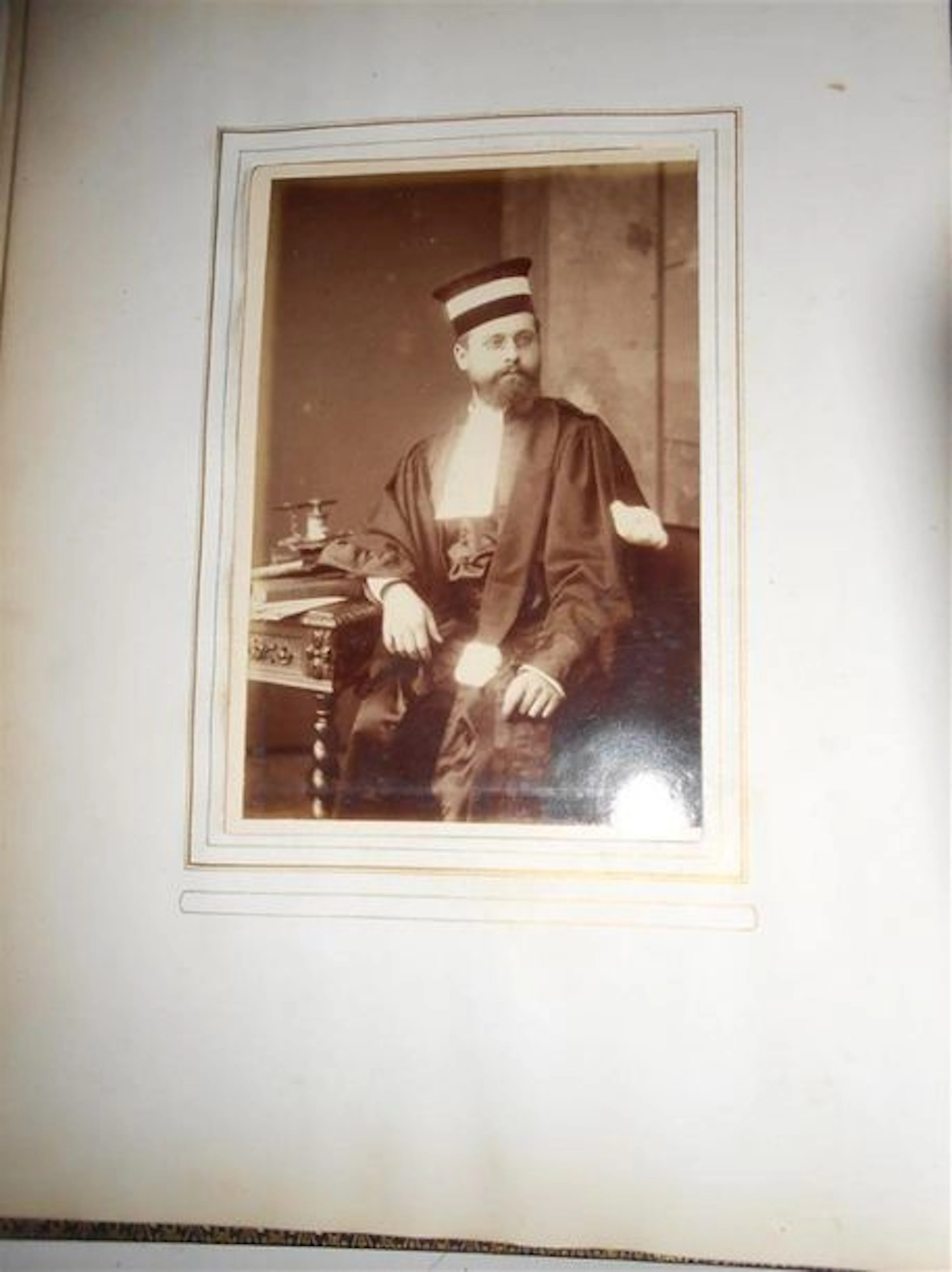158 PHOTOGRAPHIES : Type Napoléon III-Sur…