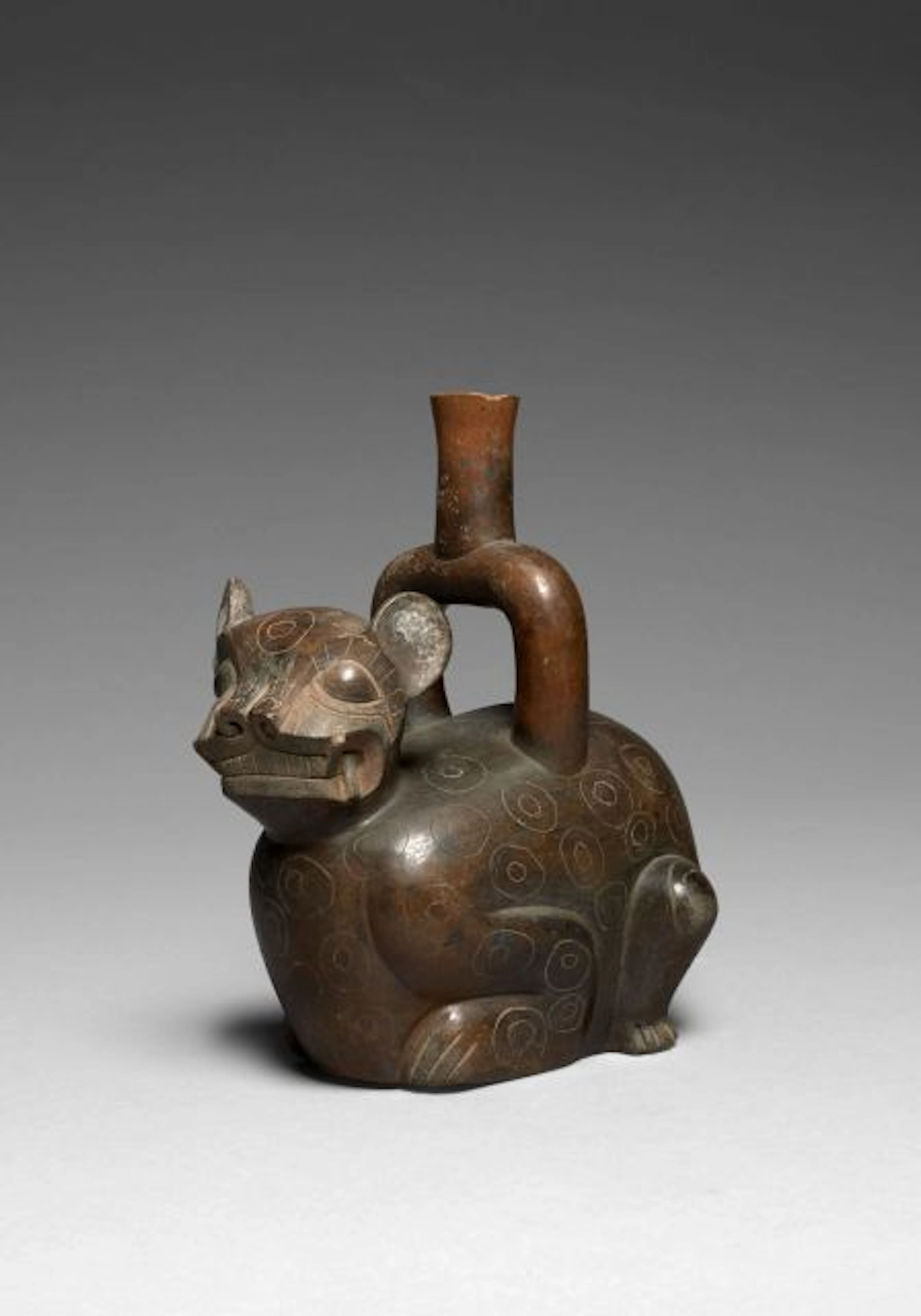 IMPORTANT VASE FUNÉRAIRE EN FORME DE JAGUAR Culture Chavin, Pérou