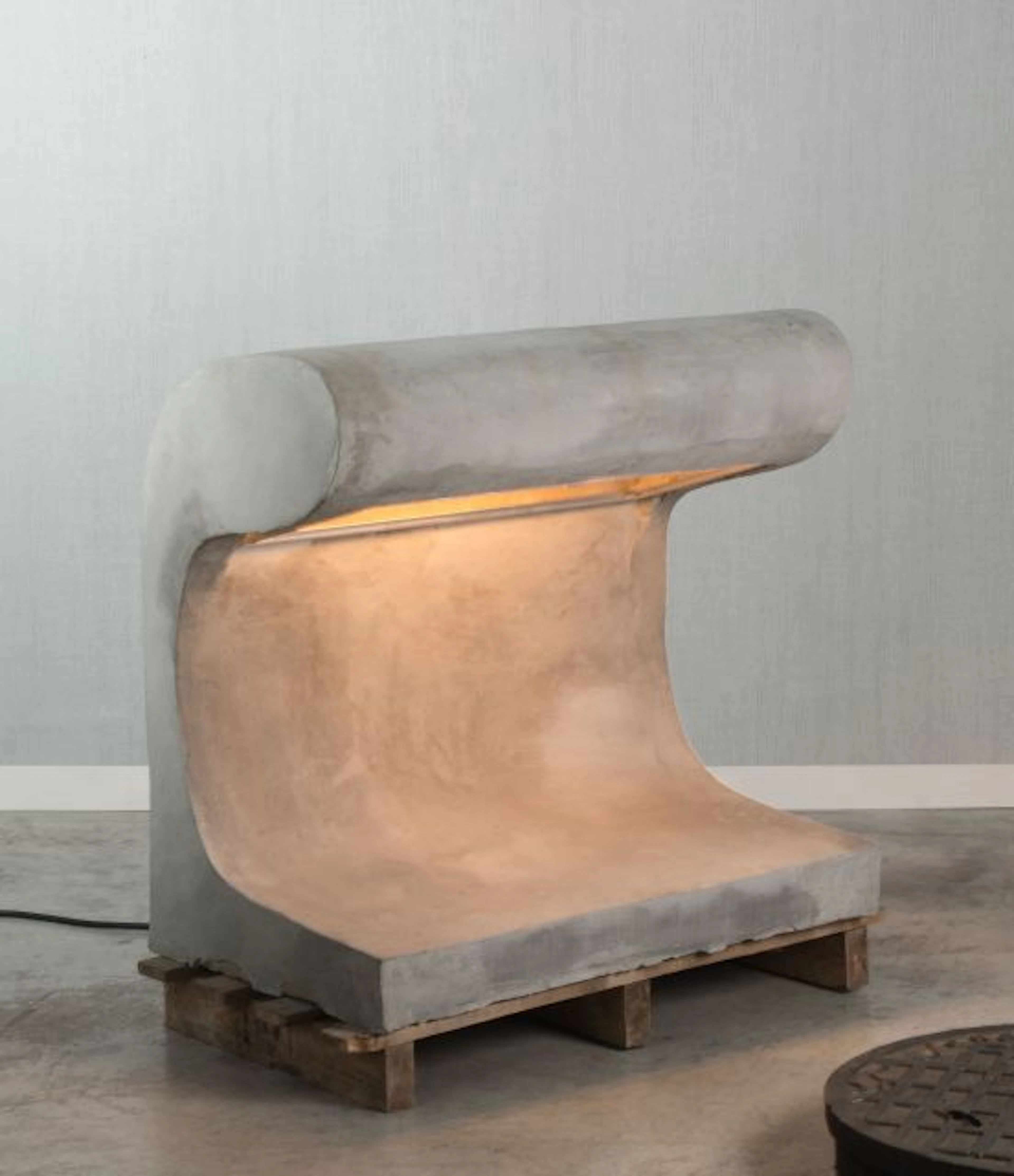 Charles - Edouard JEANNERET dit LE CORBUSIER (1887 - 1965) Borne d'éclairage