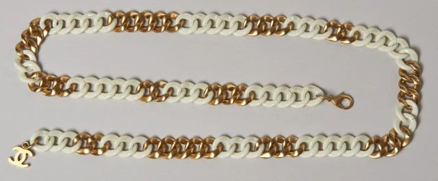 CHANEL, Printemps 2007, Ceinture pouvant former sautoir en bakélite