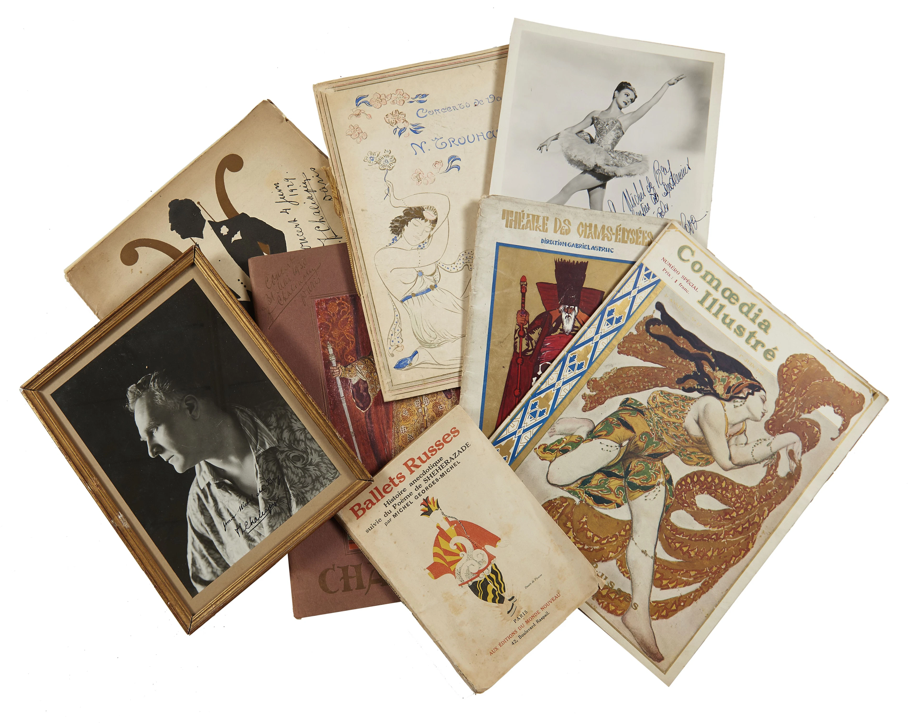 BALLETS RUSSES Réunion d'ouvrages et de documents relatifs aux ballets russes
